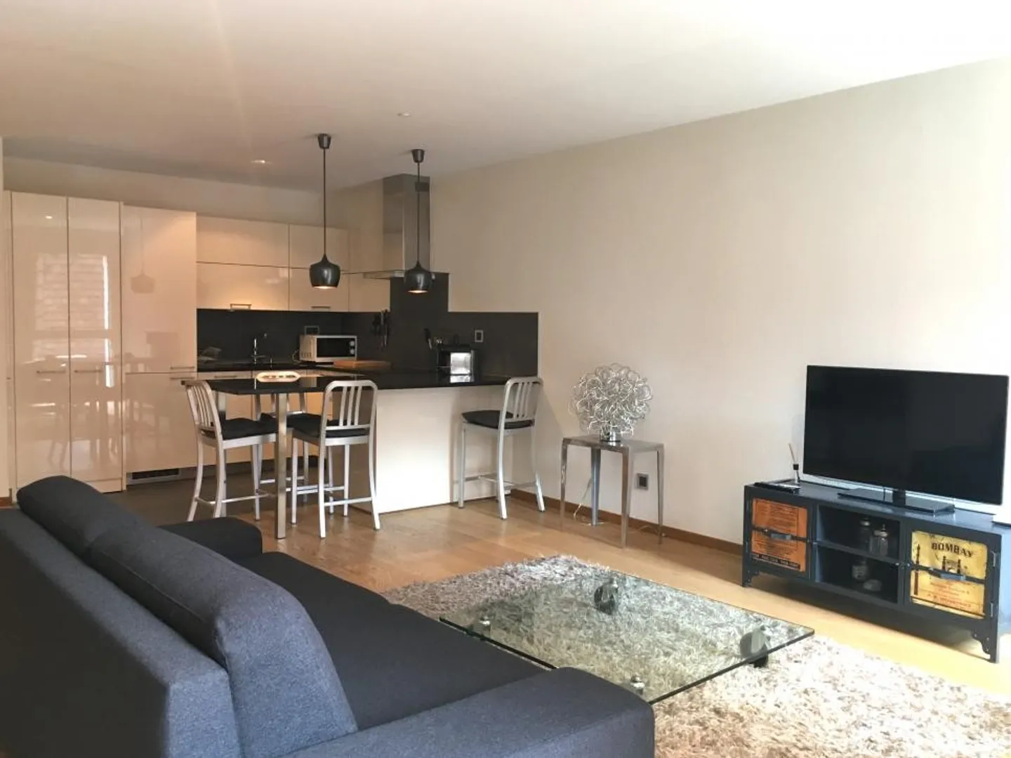 1-room apartment - Photo 3 of 9