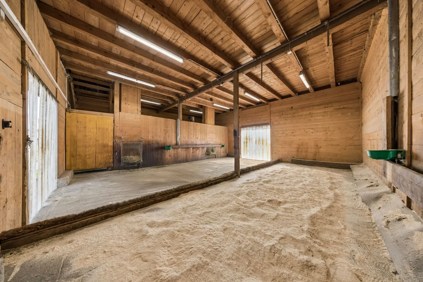 YOUR OWN HORSE PARADISE IN SUNNY KLETTGAU - Photo 4 of 10