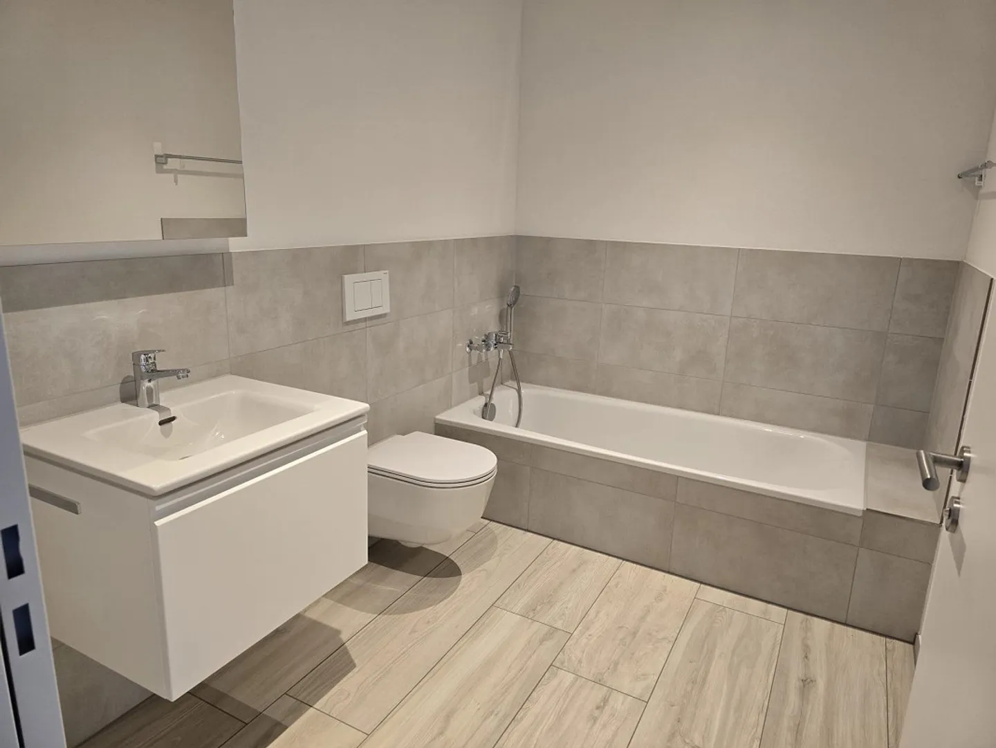 FIRST RENTAL: exclusive new 4.5-room apartment (116 m2) - Photo 6 of 11