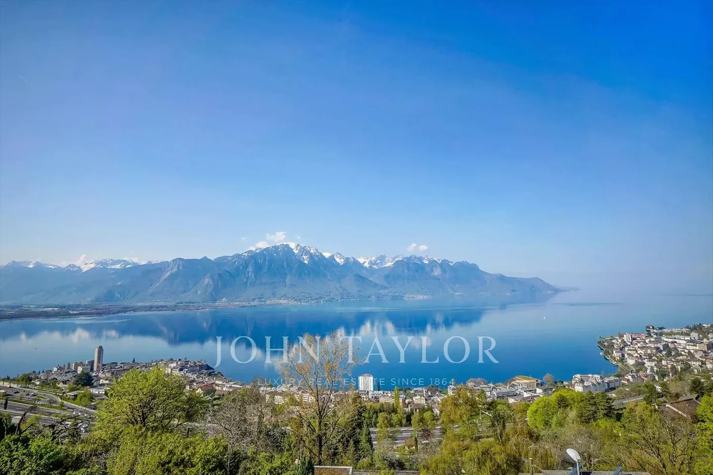 Villa con piscina e vista panoramica - Foto 6 di 13