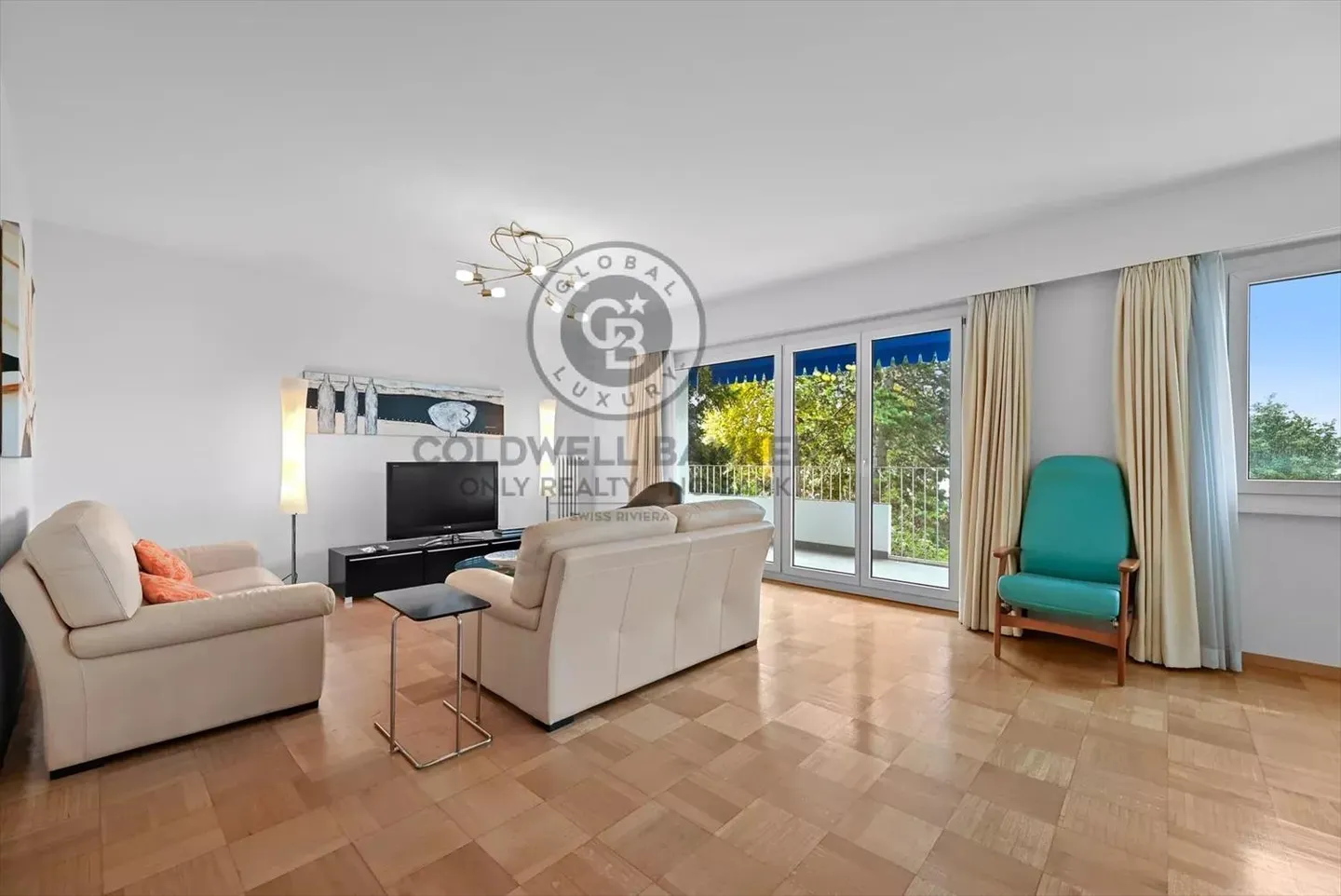 MONTREUX - APPARTEMENT SPACIEUX DE 3.5 PIÈCES AU CENTRE-VILLE - Photo 4 sur 10