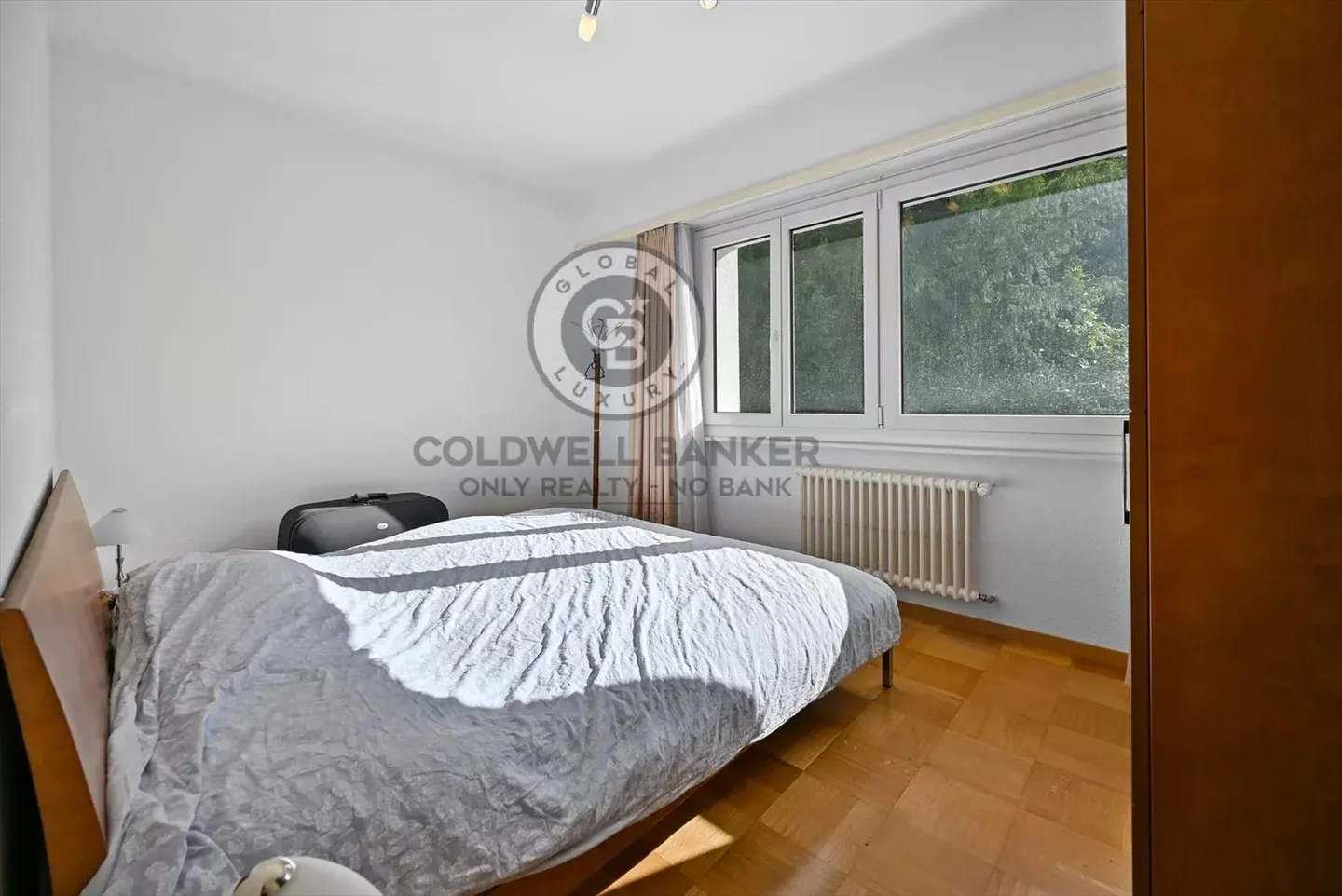 MONTREUX - APPARTEMENT SPACIEUX DE 3.5 PIÈCES AU CENTRE-VILLE - Photo 7 sur 10