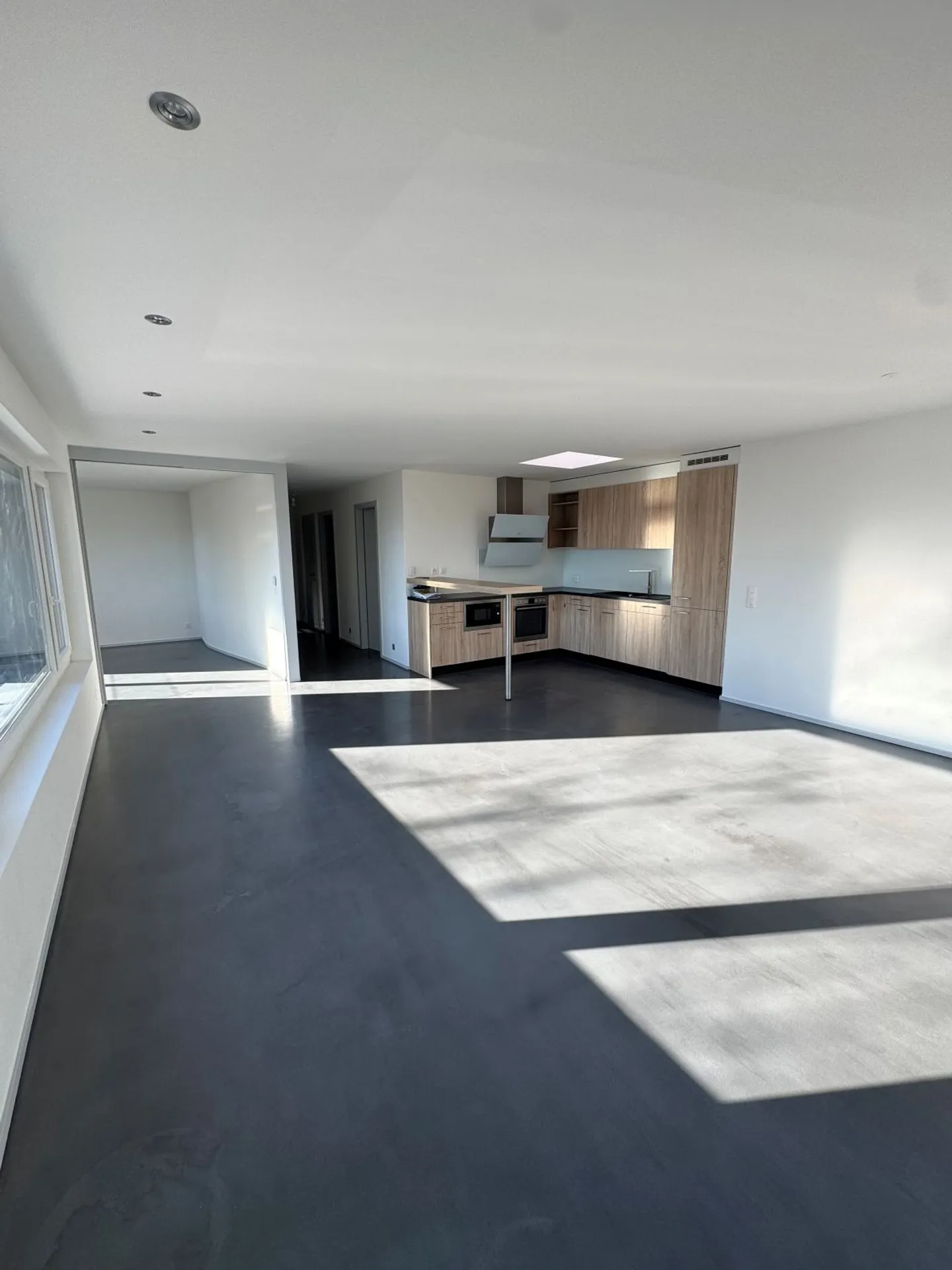 Modernes Apartment mit Terrasse - Foto 1 von 12