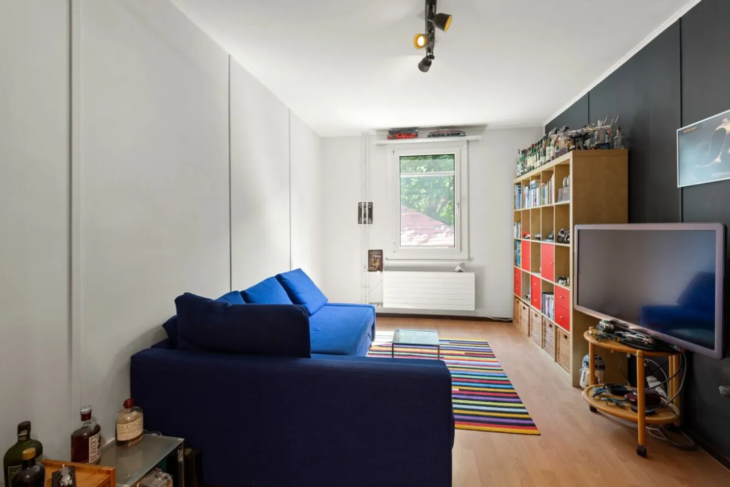 Casa unifamiliare con due appartamenti, ristrutturata nel 2020, con giardino idilliaco - vicino al centro del villaggio e alla scuola! - Foto 13 di 16