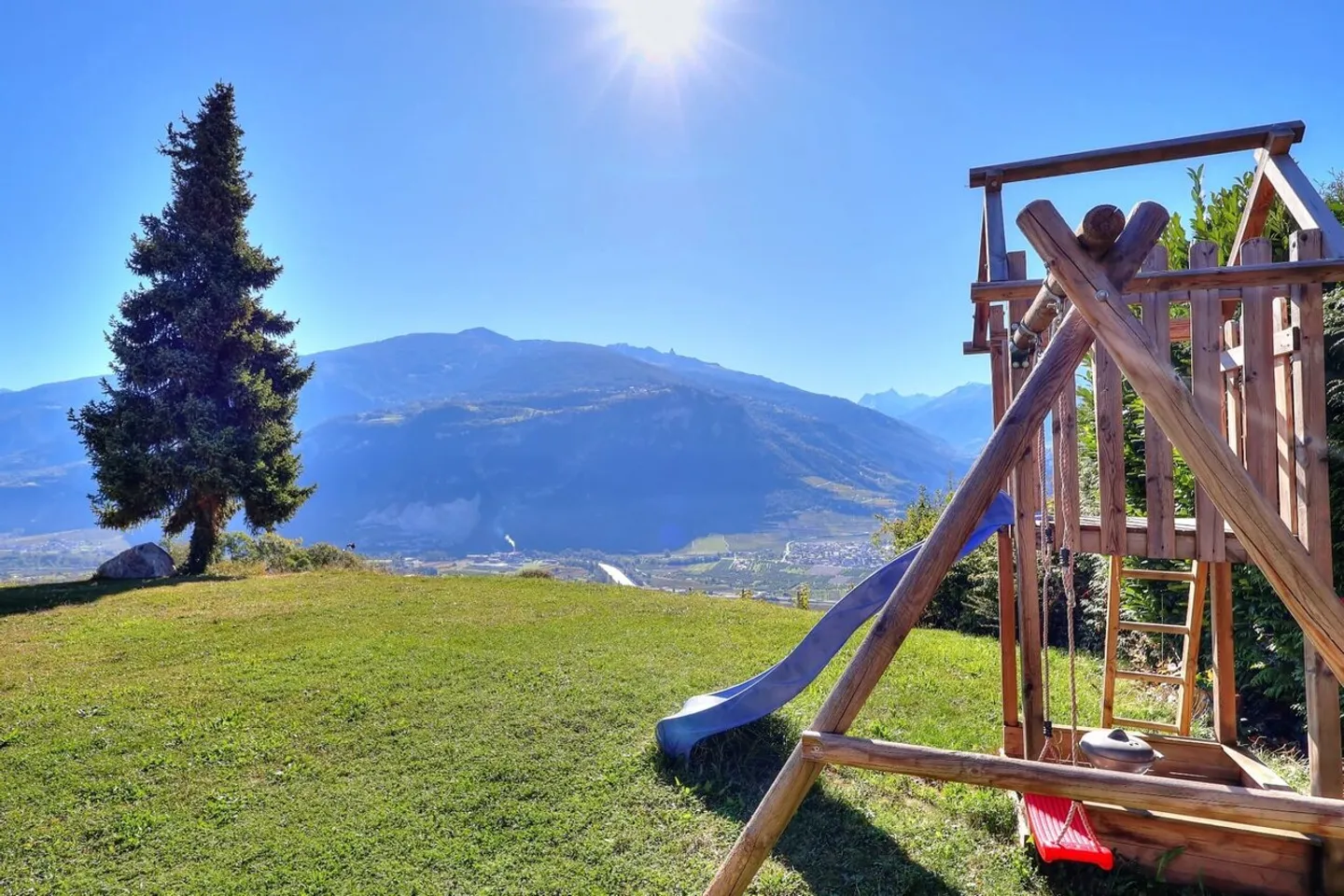 Chalet a schiera 4.5 stanze - Ambiente tranquillo e vista mozzafiato - Foto 1 di 10