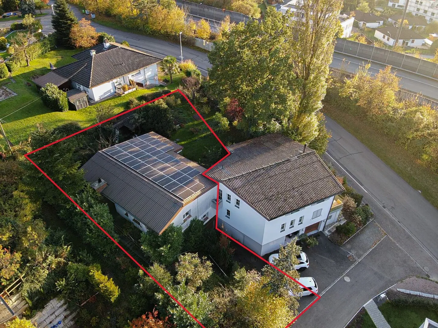 7.5 Zimmer-Einfamilienhaus mit 700 m2 Land am Fusse des Frickbergs - Foto 1 von 13