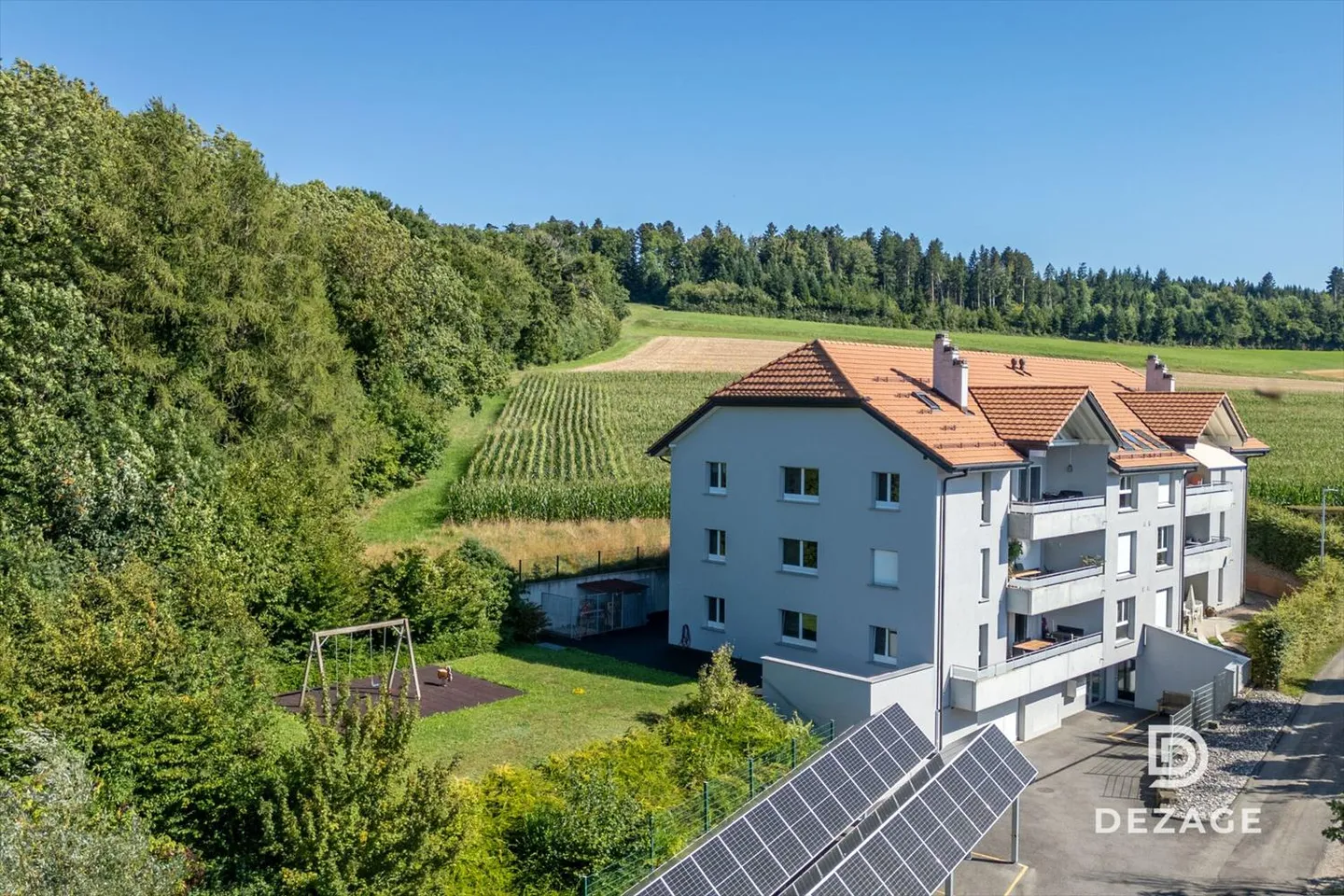 Large Family Apartment with Garden, 5 Minutes from Romont - Photo 10 of 13