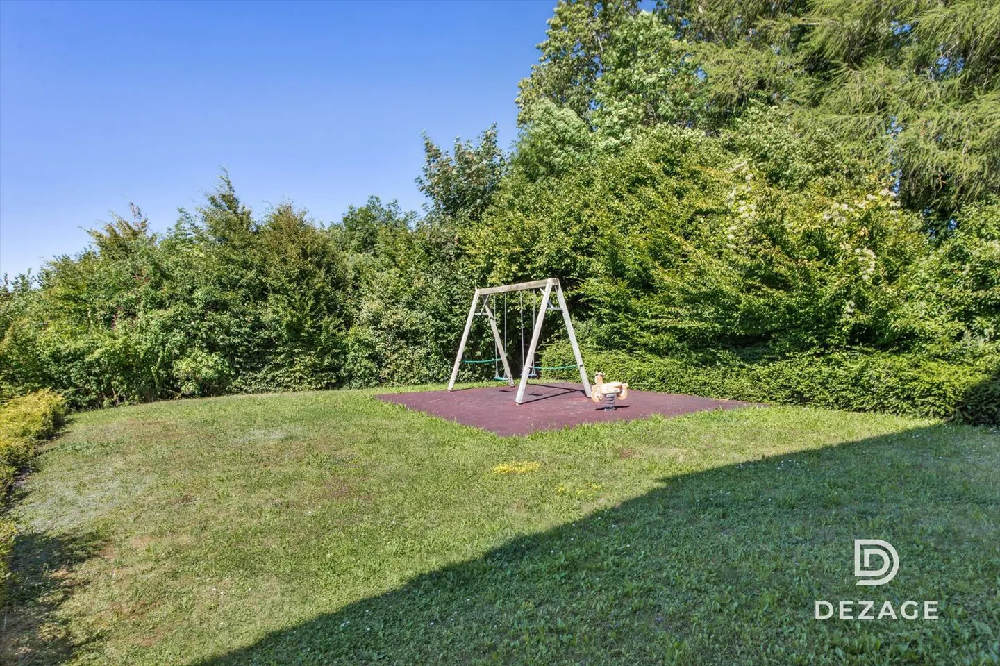 Large Family Apartment with Garden, 5 Minutes from Romont - Photo 11 of 13