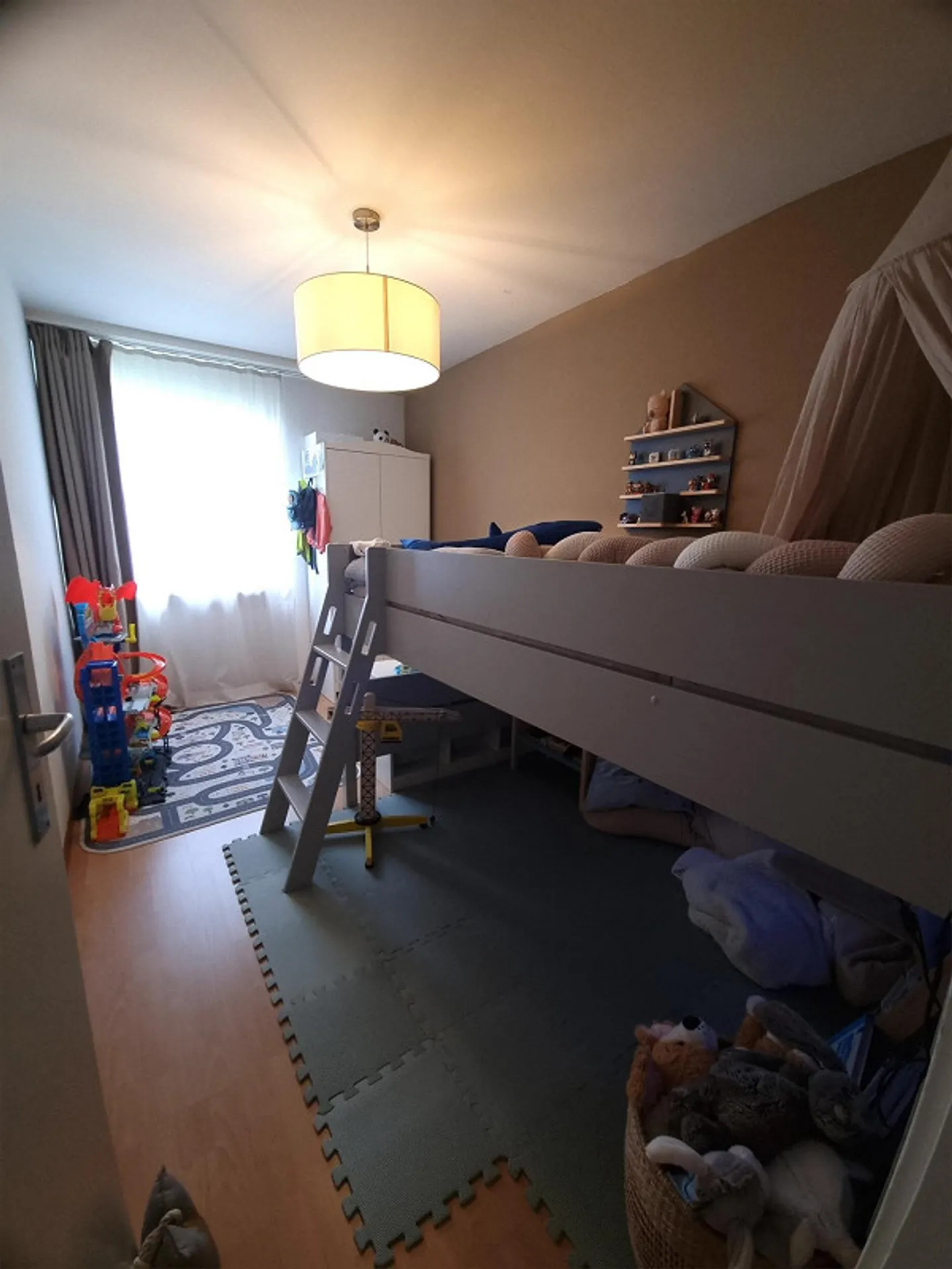 4 Room Apartment - Photo 5 of 7