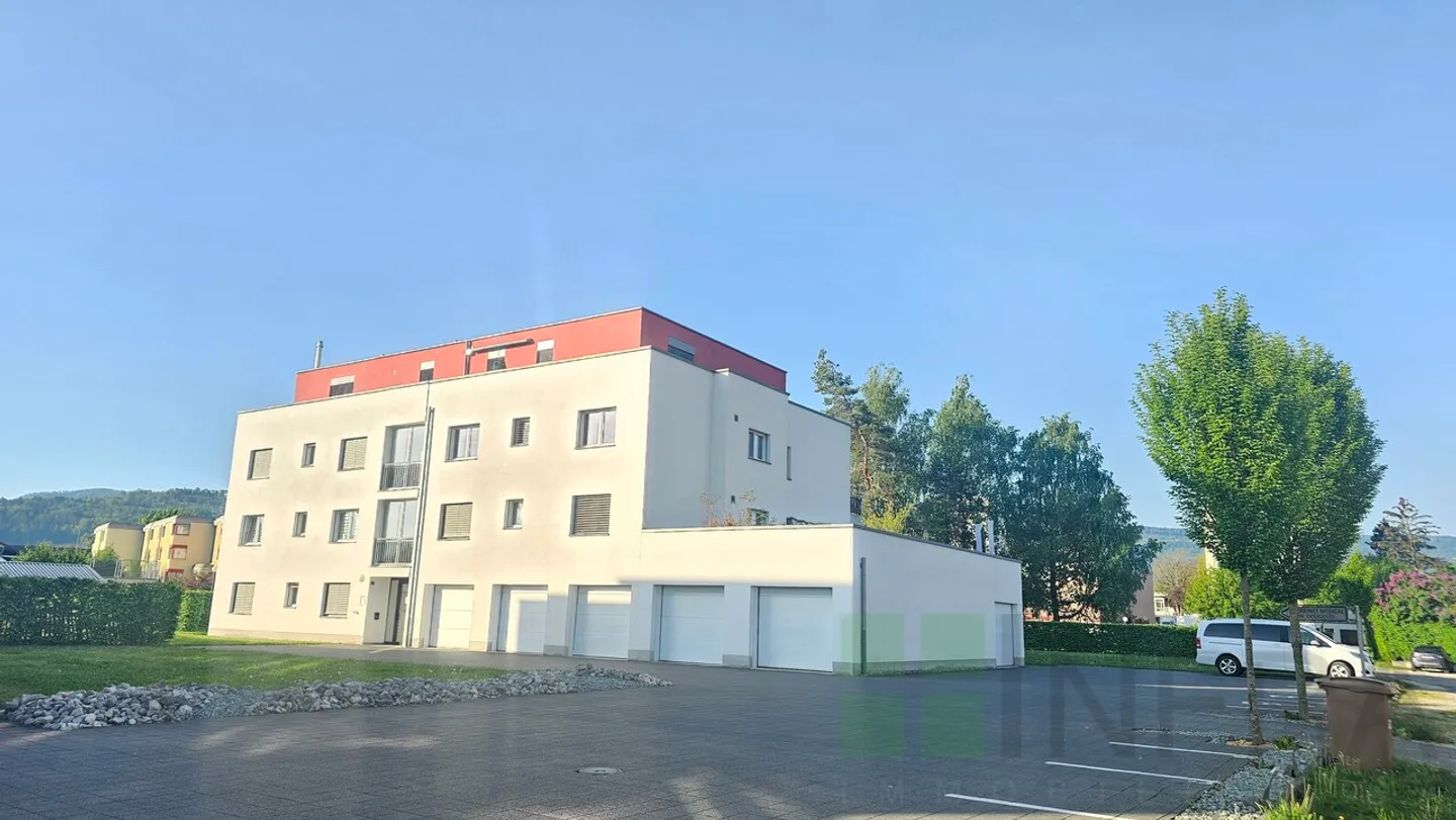 Living at the Top: 140 m² Penthouse with 128 m² Terrace - Photo 9 of 9