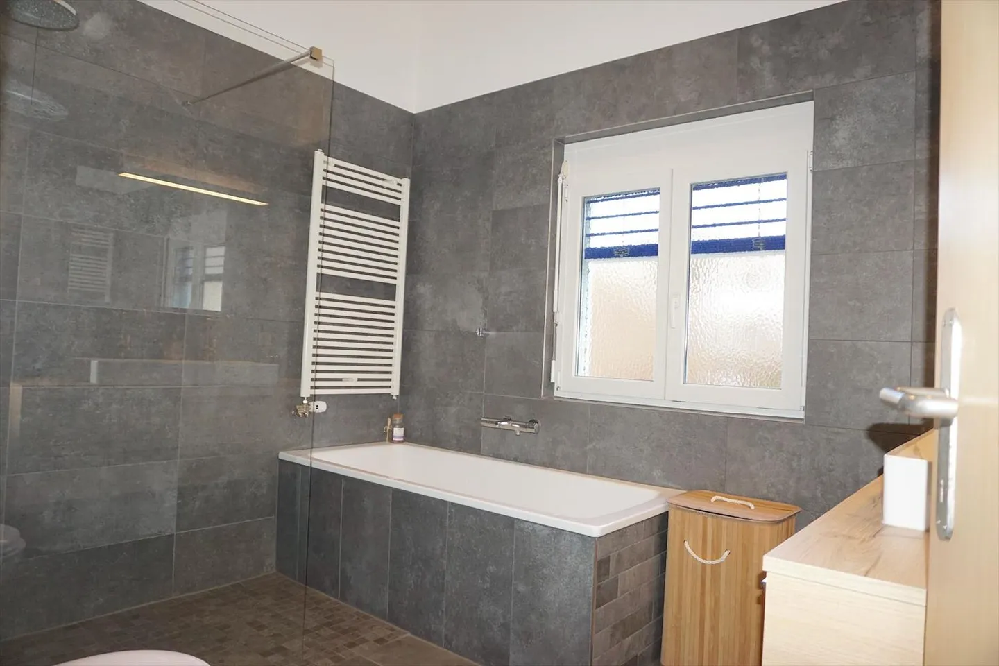 6-room house - Photo 13 of 13