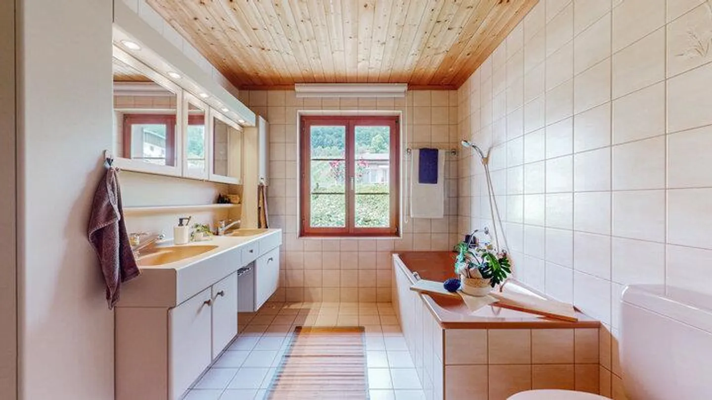 VILLA DE CAMPAGNE ATTRACTIVE DE 8,5 PIÈCES - Photo 7 sur 8