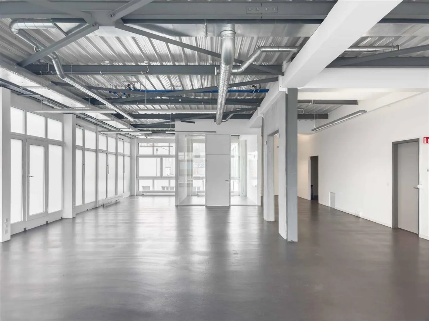 Bureau lumineux de 174m² à Carouge - Photo 3 sur 9