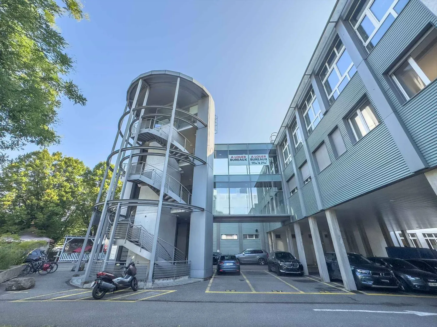 Bureau lumineux de 174m² à Carouge - Photo 6 sur 9