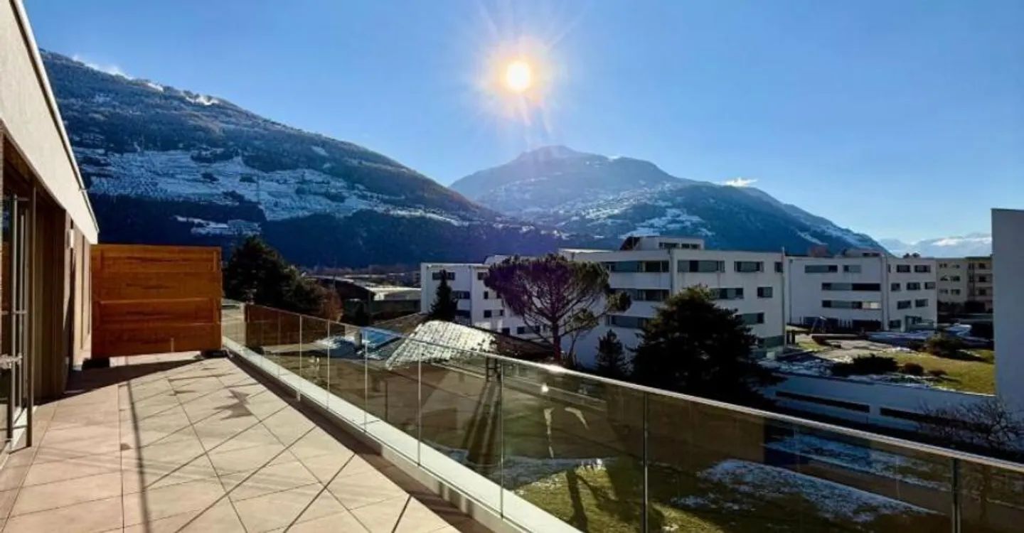 PENTHOUSE 3.5 ROOMS - YIELD 4.5% - SION - Photo 1 of 13