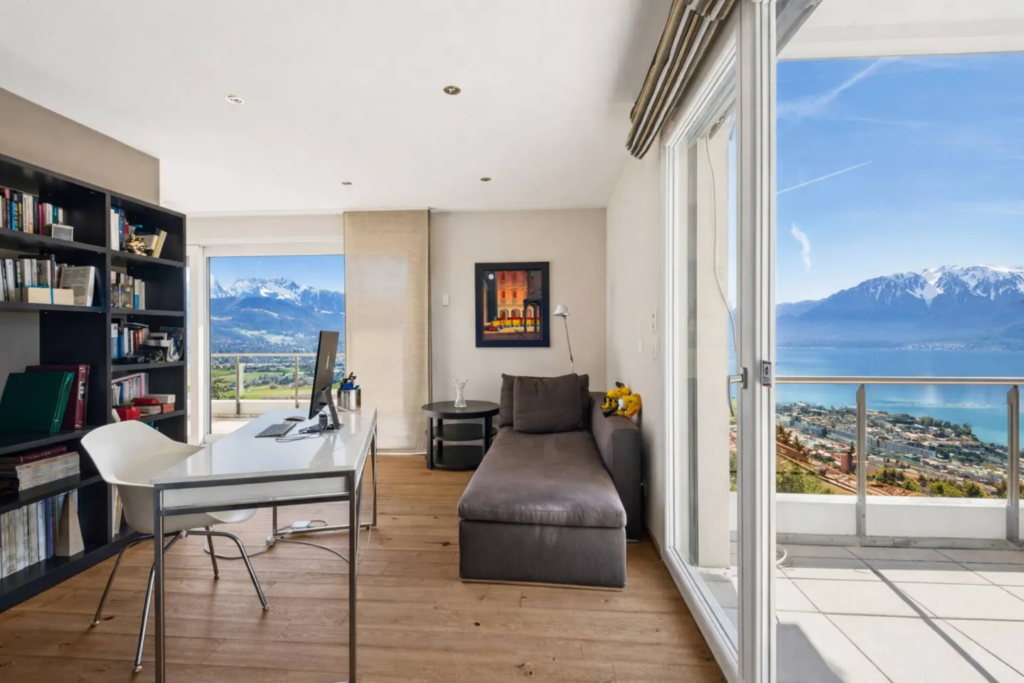 Duplex con carattere di villa e vista mozzafiato sul lago - Foto 5 di 13