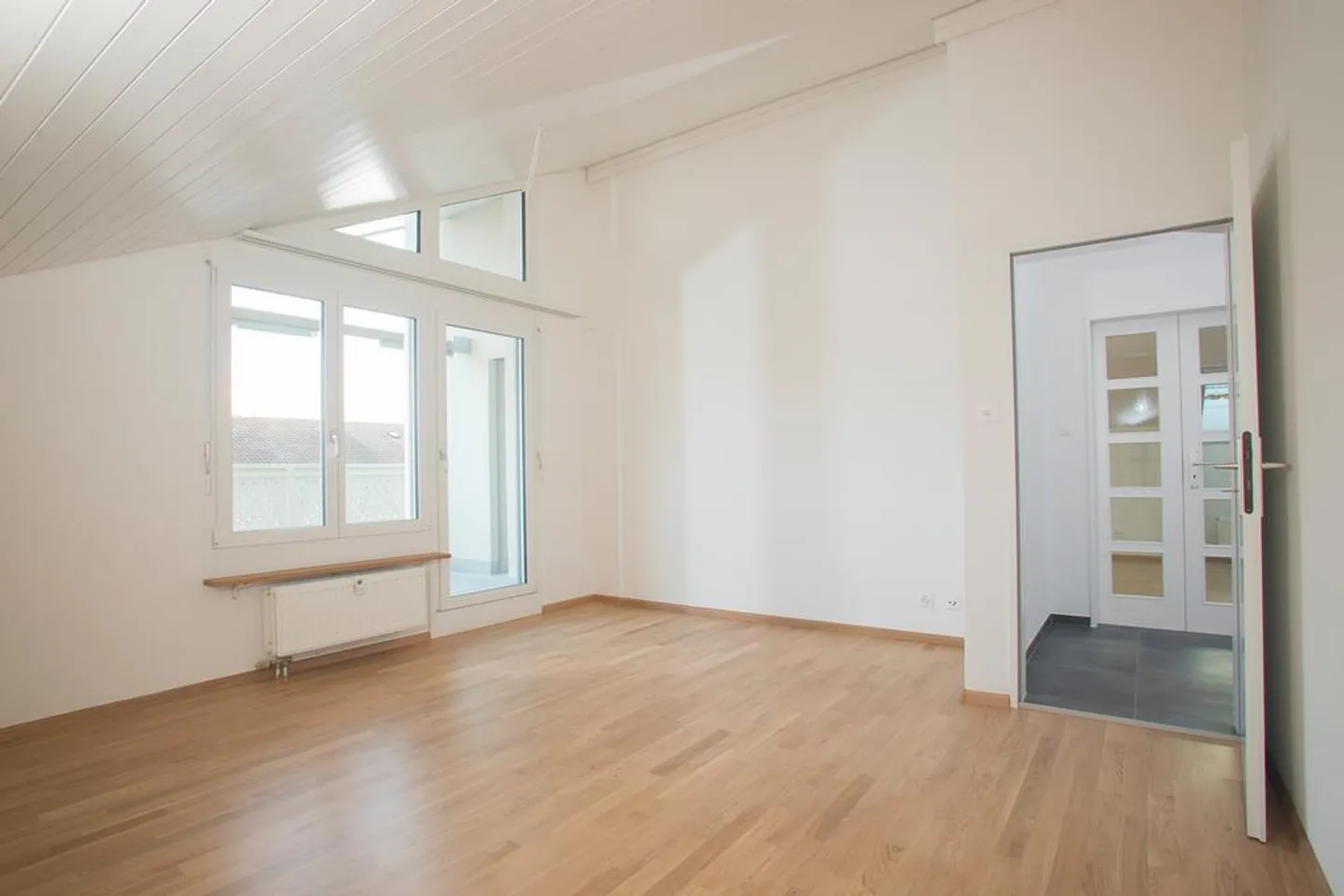Appartement sous les combles spacieux de 3,5 pièces à Münchenstein - Photo 6 sur 8