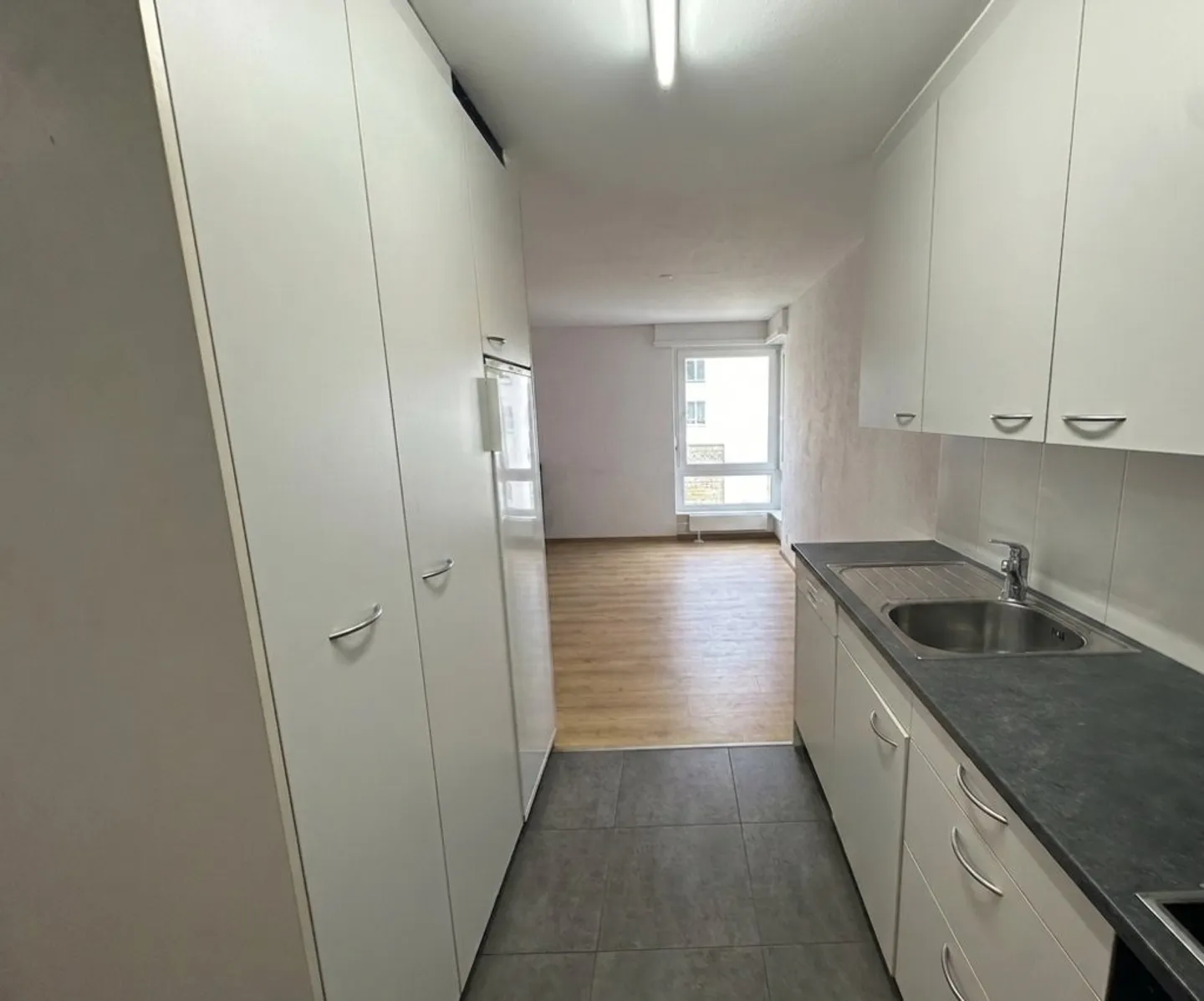 Charmante Wohnung in Kerzers - Foto 3 von 8