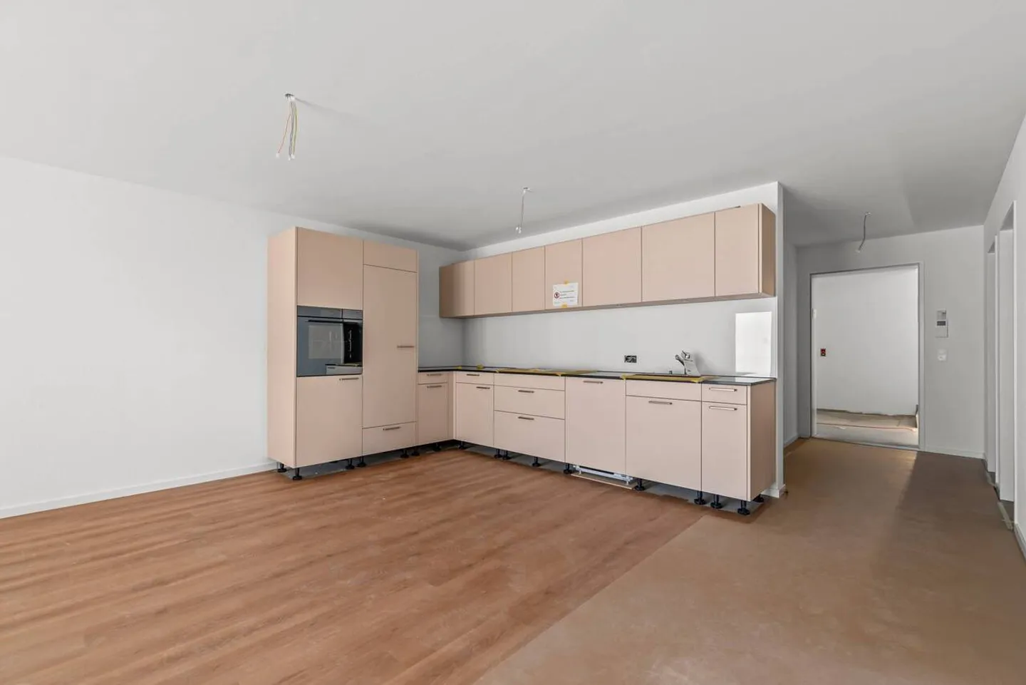 Première location - Appartements neufs exclusifs de 3,5 pièces dans le beau Tuggen SZ - Photo 12 sur 13