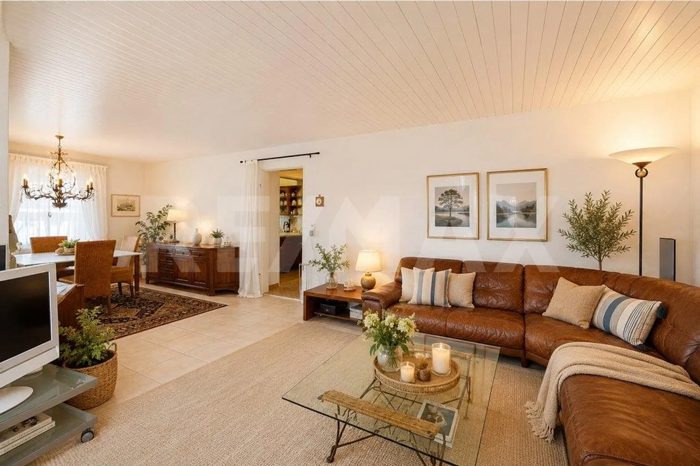 Charming single-family house with well-kept garden and high living quality - Photo 4 of 11