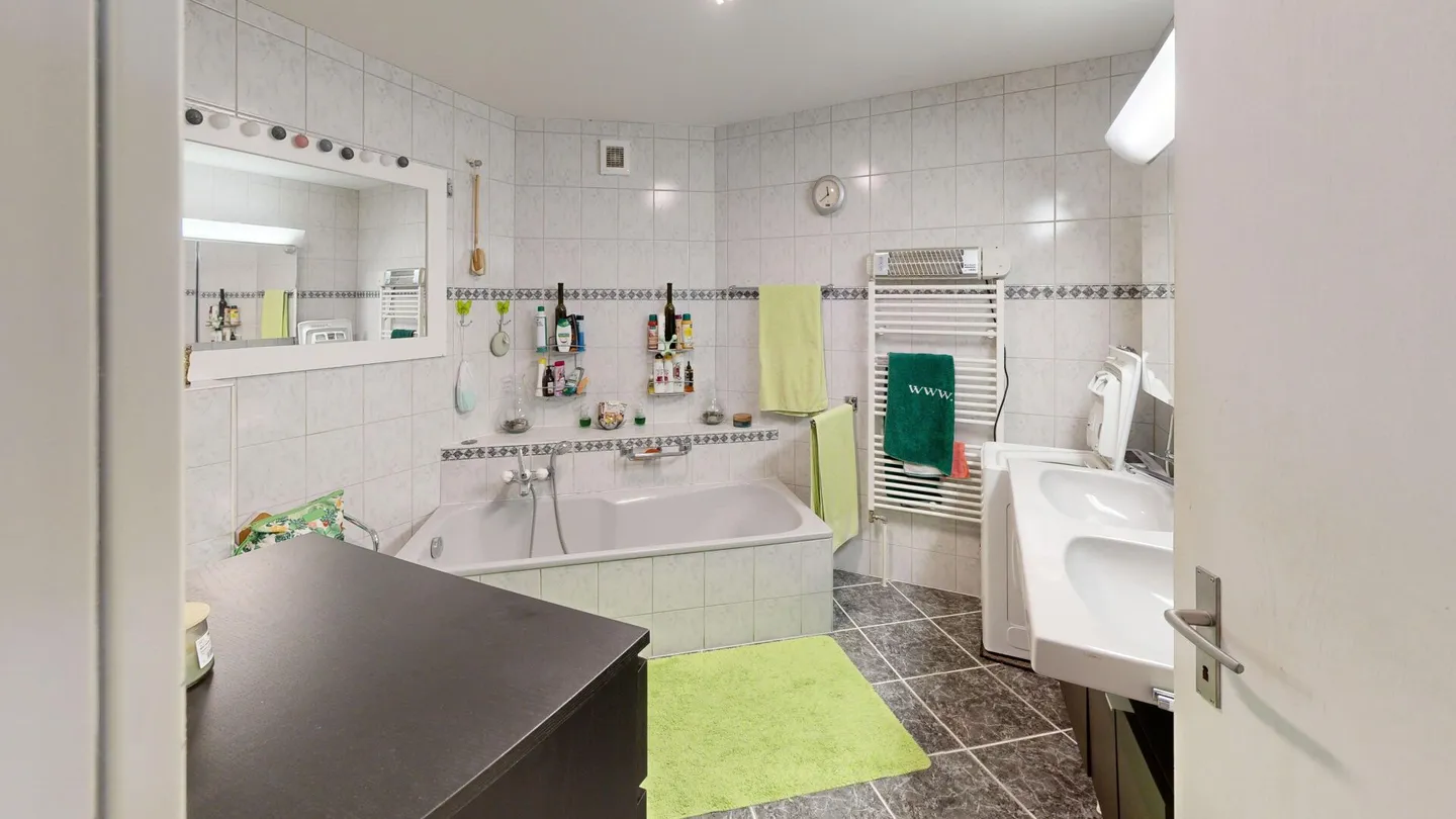 Appartement charmant avec terrasse à Bennwil - Photo 16 sur 22