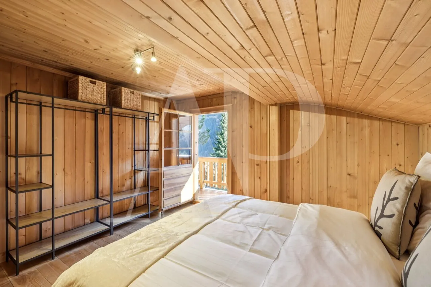 Enjoy a magical winter in this authentic chalet - Photo 14 of 31