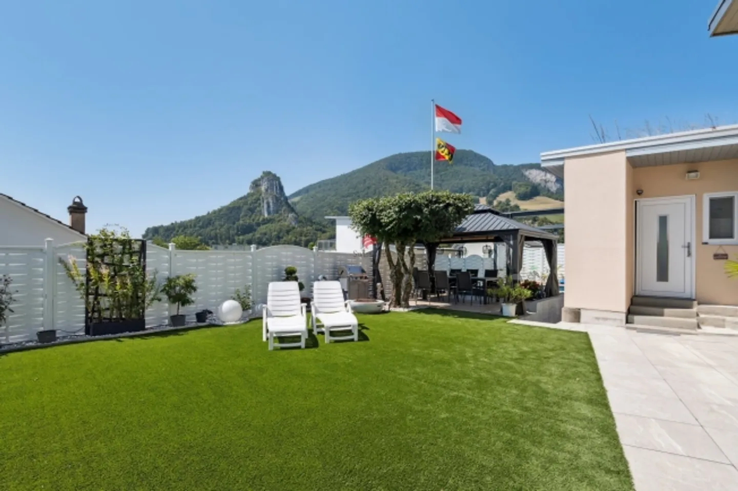 Your oasis of well-being with pool and large garden is waiting for you! - Photo 3 of 20