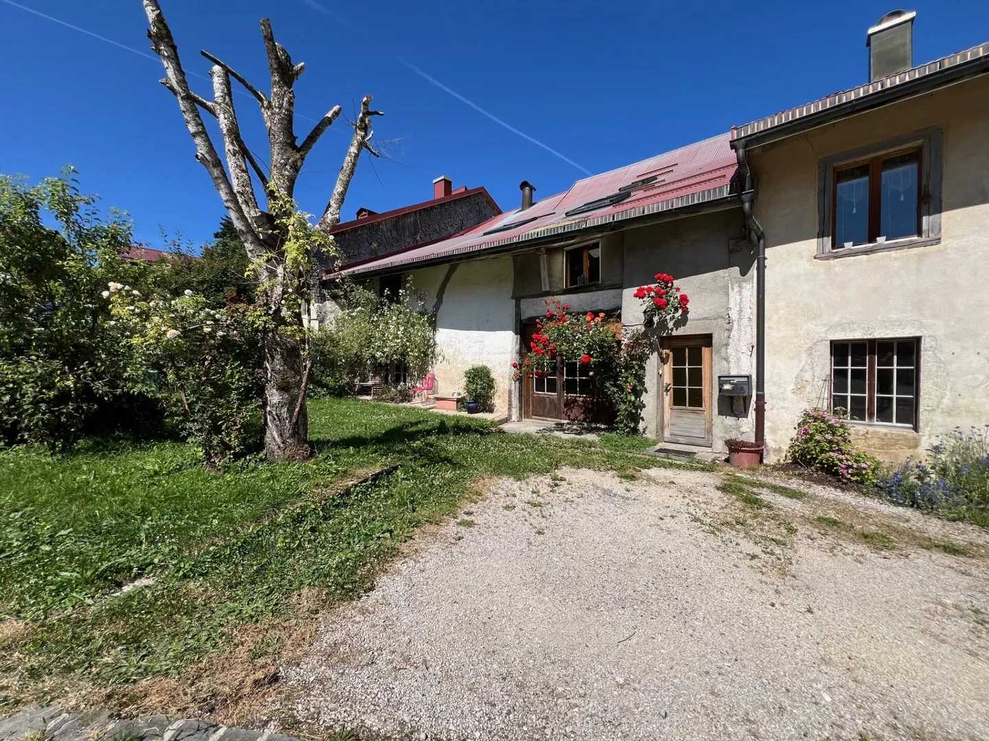Joux Valley - Les Charbonnières, former farm to renovate approx. 230 m2 + separate apartment (2 rooms) - Photo 26 of 29