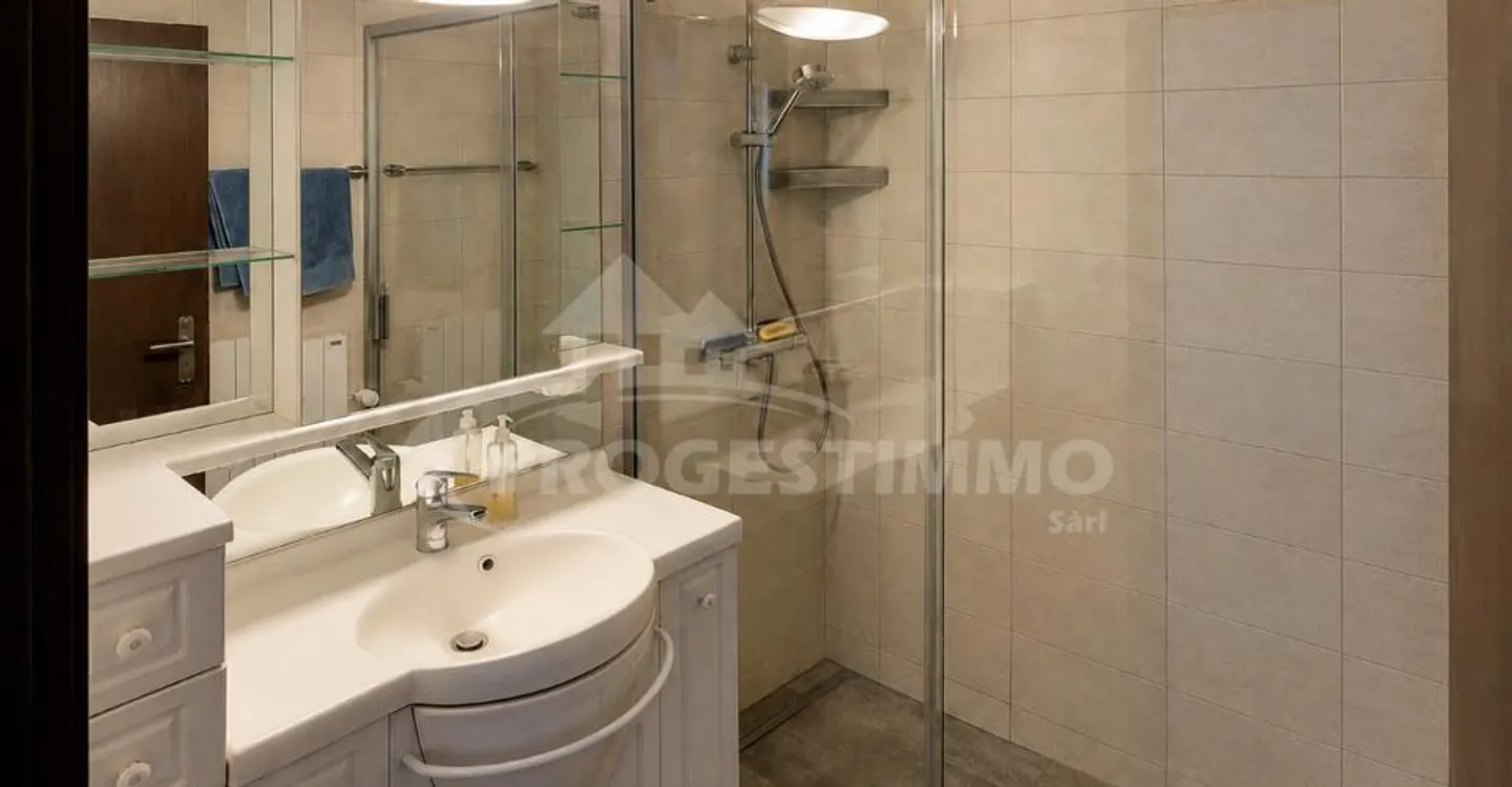 Appartamento 4.5 camere affascinante - Foto 8 di 9