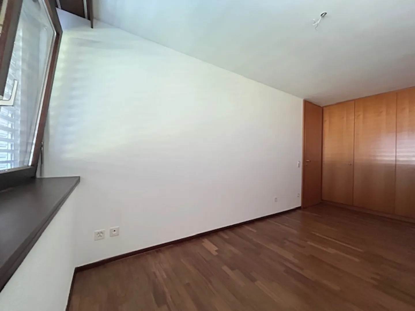ELEGANT 4.5-ROOM APARTMENT with COVERED TERRACE 40sqm - Photo 10 of 16