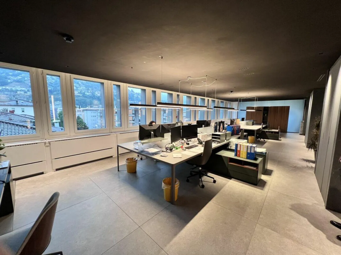 Elegant and Modern Office in Strategic Location - Photo 6 of 6