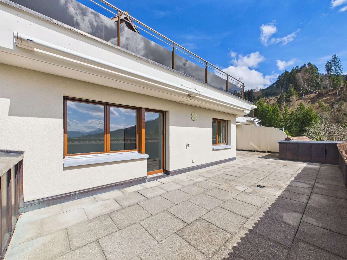 Beeindruckende Terrassenwohnung mit Aussicht - Foto 2 von 25