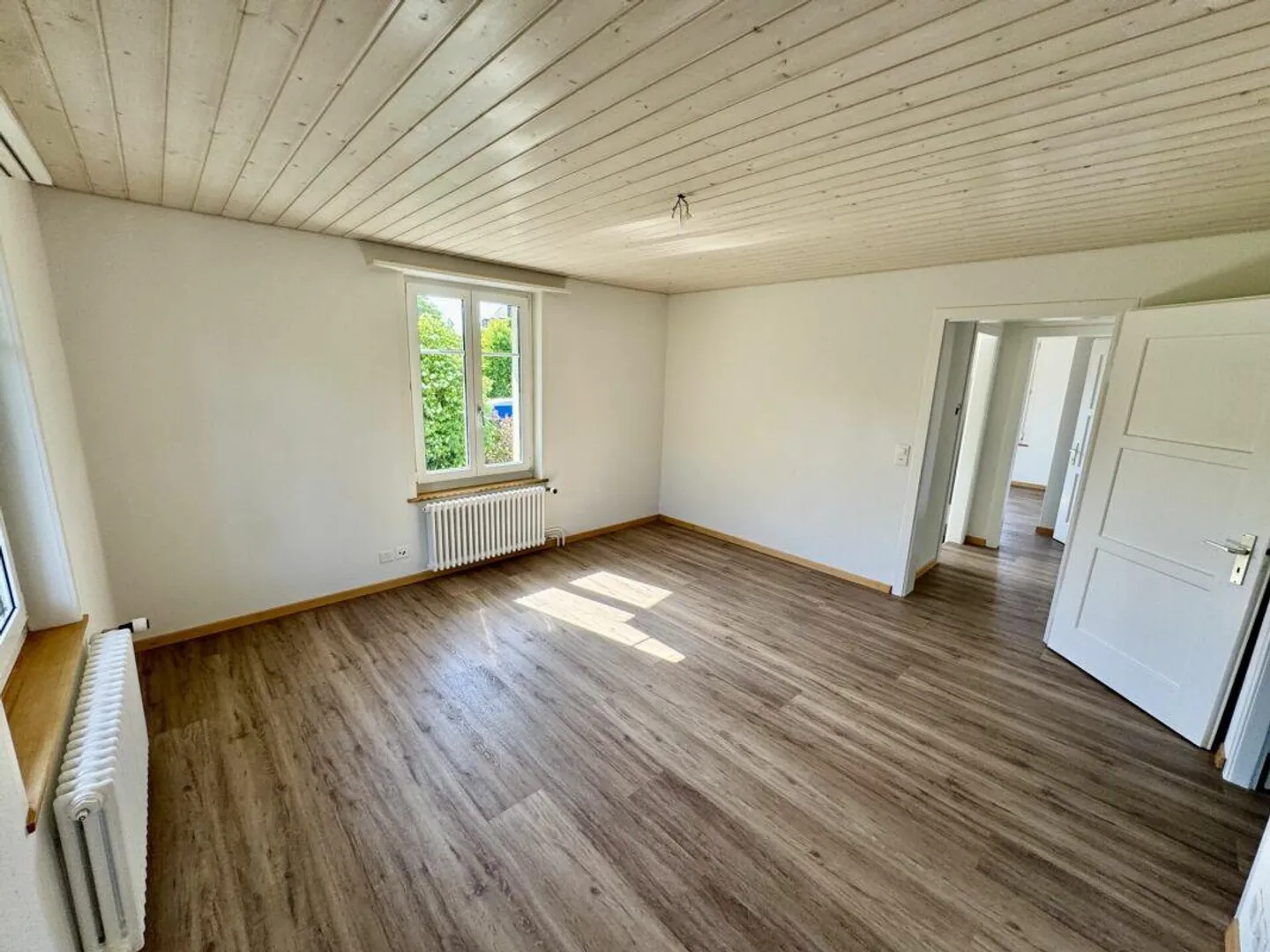 Appartamento 3.0 stanze parzialmente ristrutturato con balcone nel centro del villaggio di Elgg - Foto 6 di 16