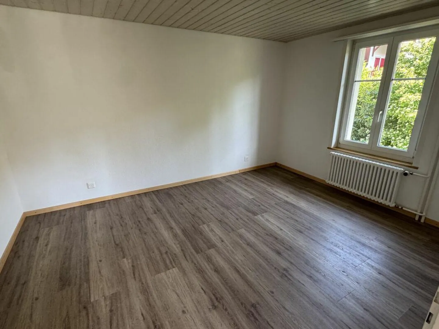Appartamento 3.0 stanze parzialmente ristrutturato con balcone nel centro del villaggio di Elgg - Foto 12 di 16