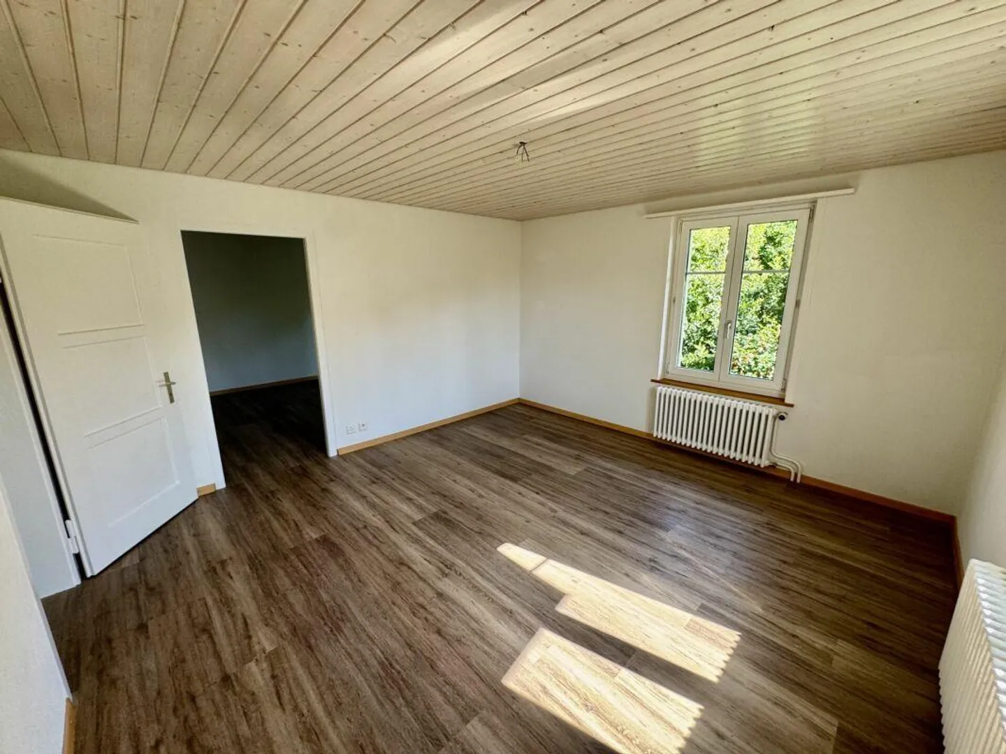 Appartamento 3.0 stanze parzialmente ristrutturato con balcone nel centro del villaggio di Elgg - Foto 11 di 16