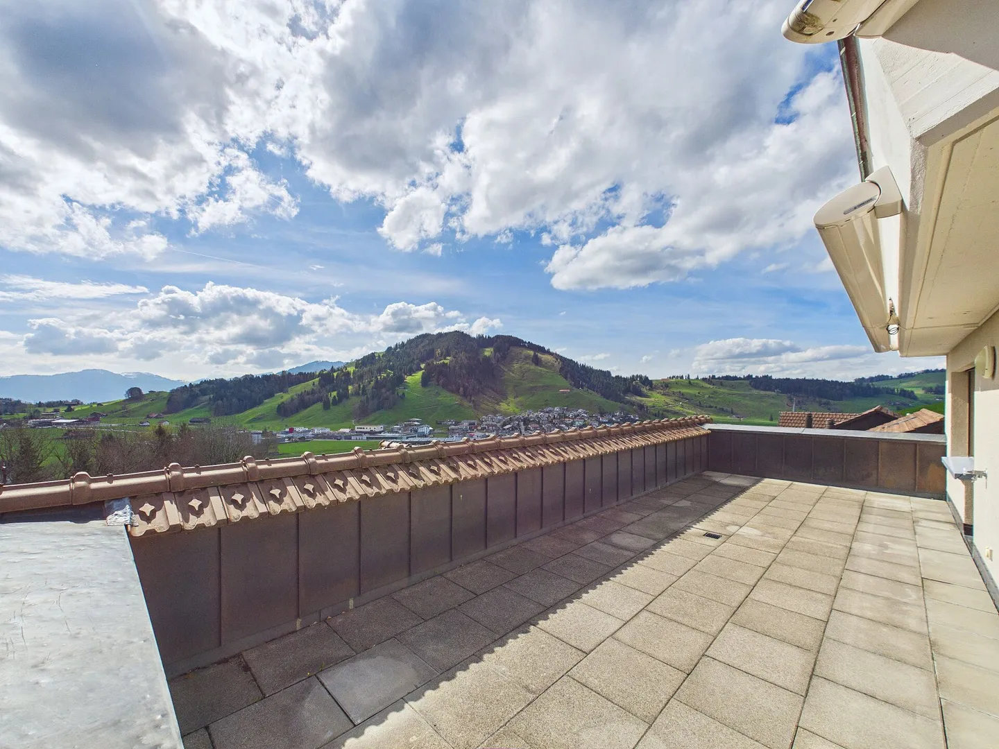 Beeindruckende Terrassenwohnung mit Aussicht - Foto 3 von 25