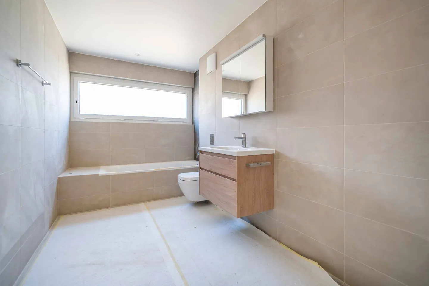 Modernes 3.5-Zimmer-Apartment mit Balkon - Foto 6 von 6