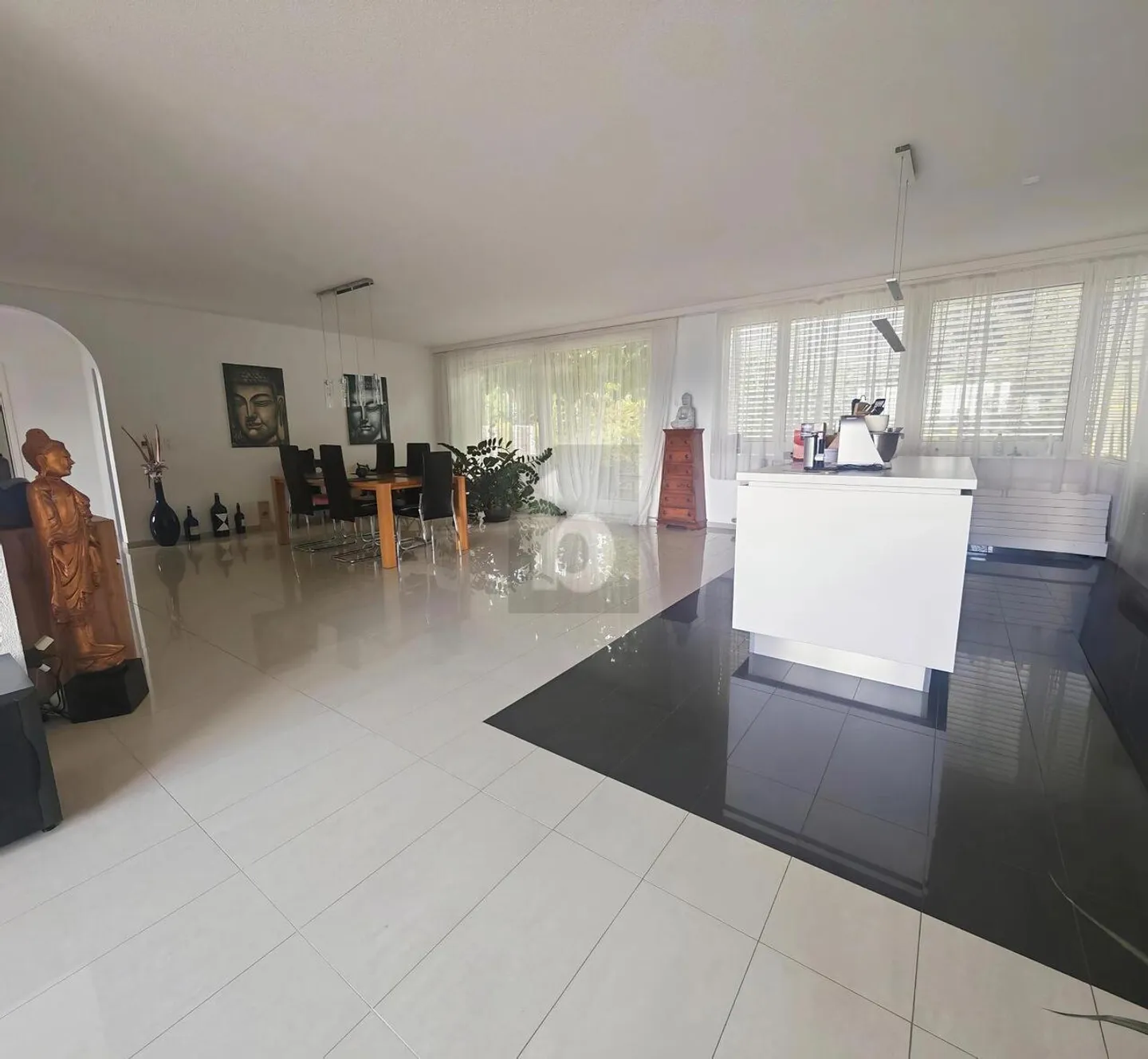 SPECTACULAR LIVING AREA, PURE SPACE WONDER - Photo 1 of 4