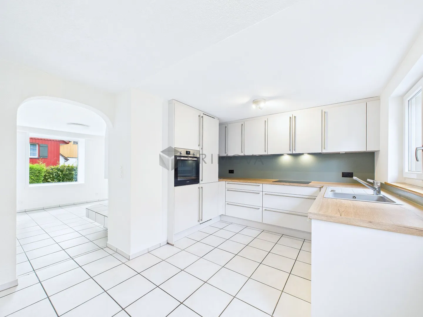 Single-family house in a quiet location in Fruthwilen - Photo 4 of 13