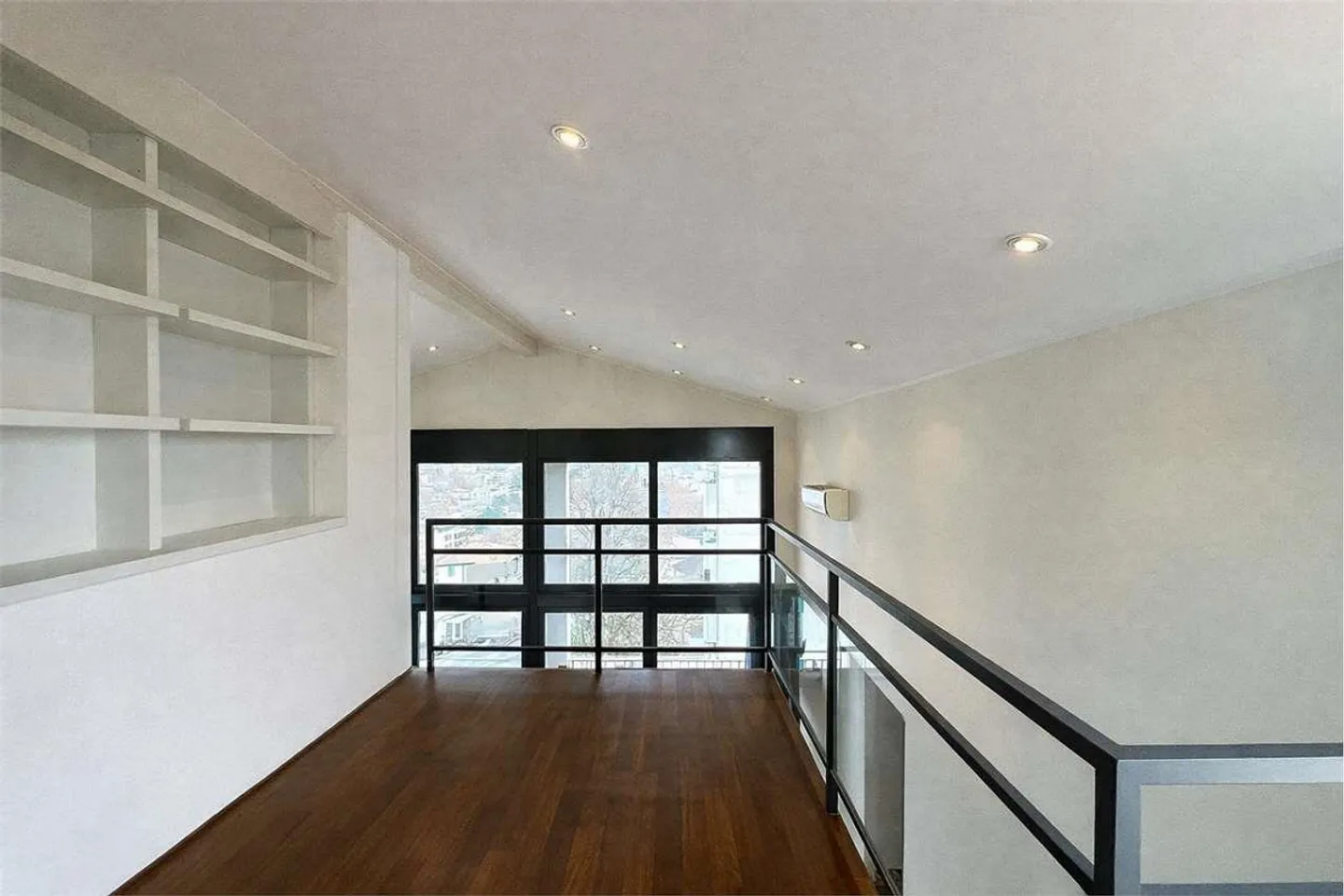 Duplex Penthouse - Photo 1 of 9