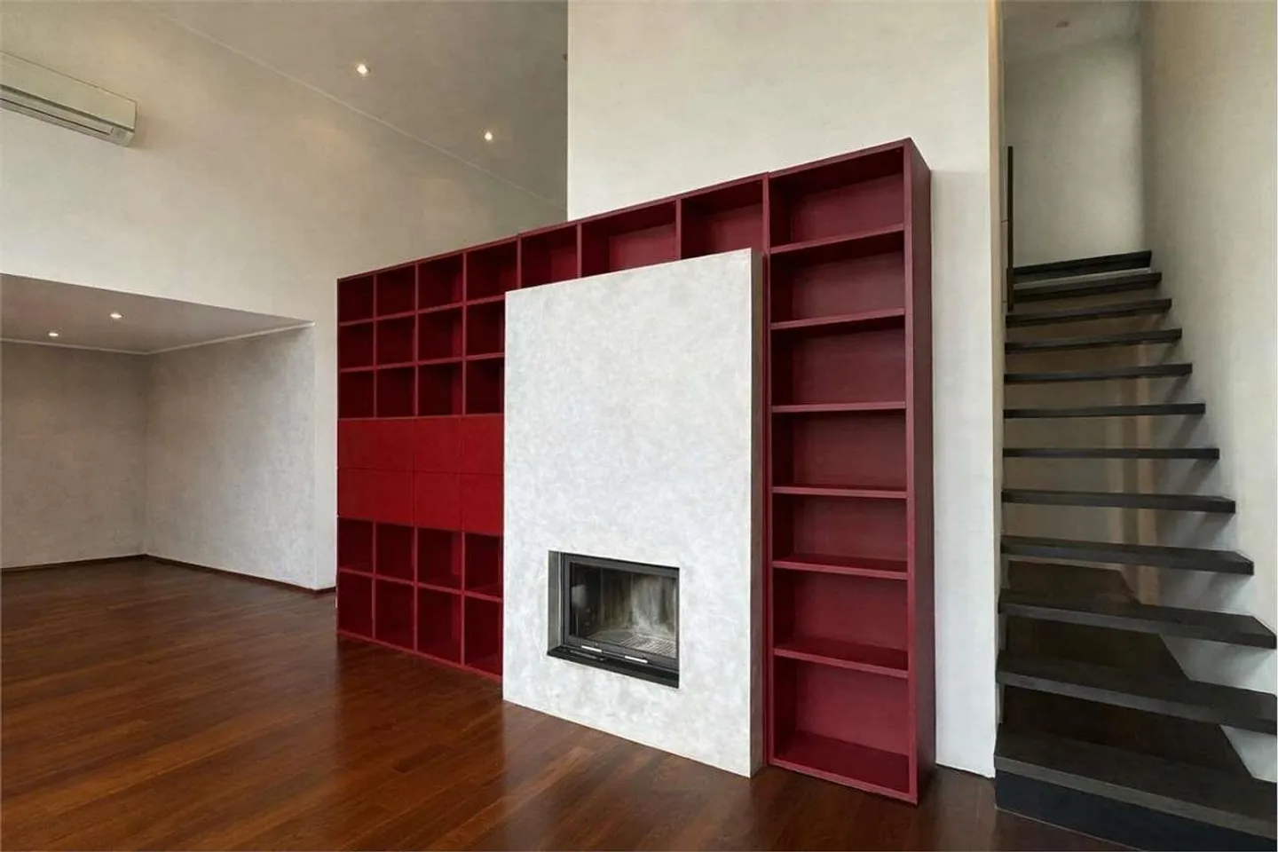 Duplex Penthouse - Photo 3 of 9