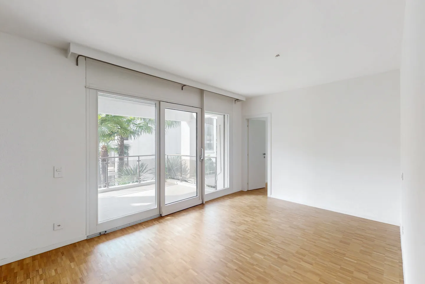 Fascinating apartment with terrace in exclusive residential area - Photo 6 of 8