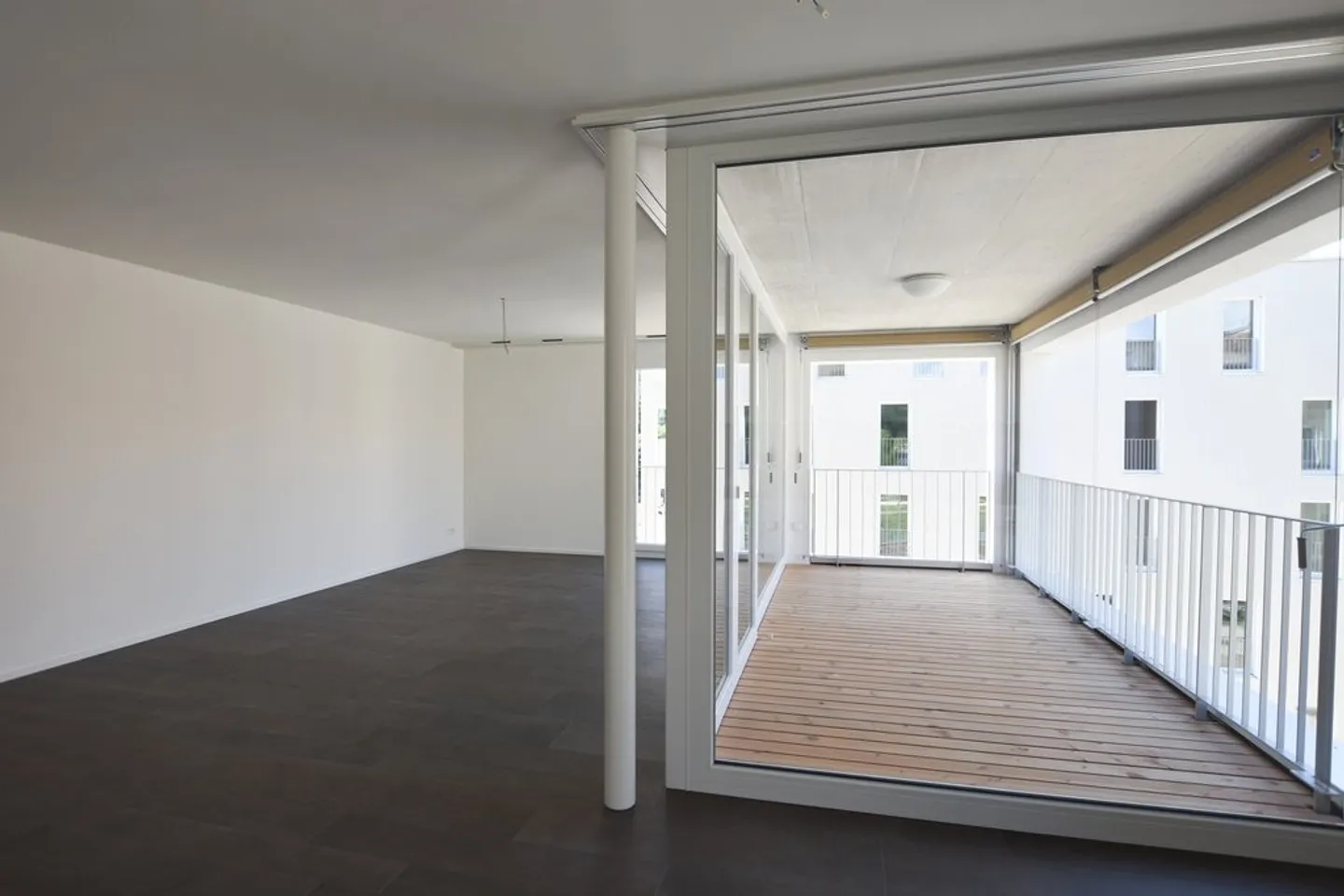 Appartamento moderno 2.5 locali a Biel - Foto 3 di 10