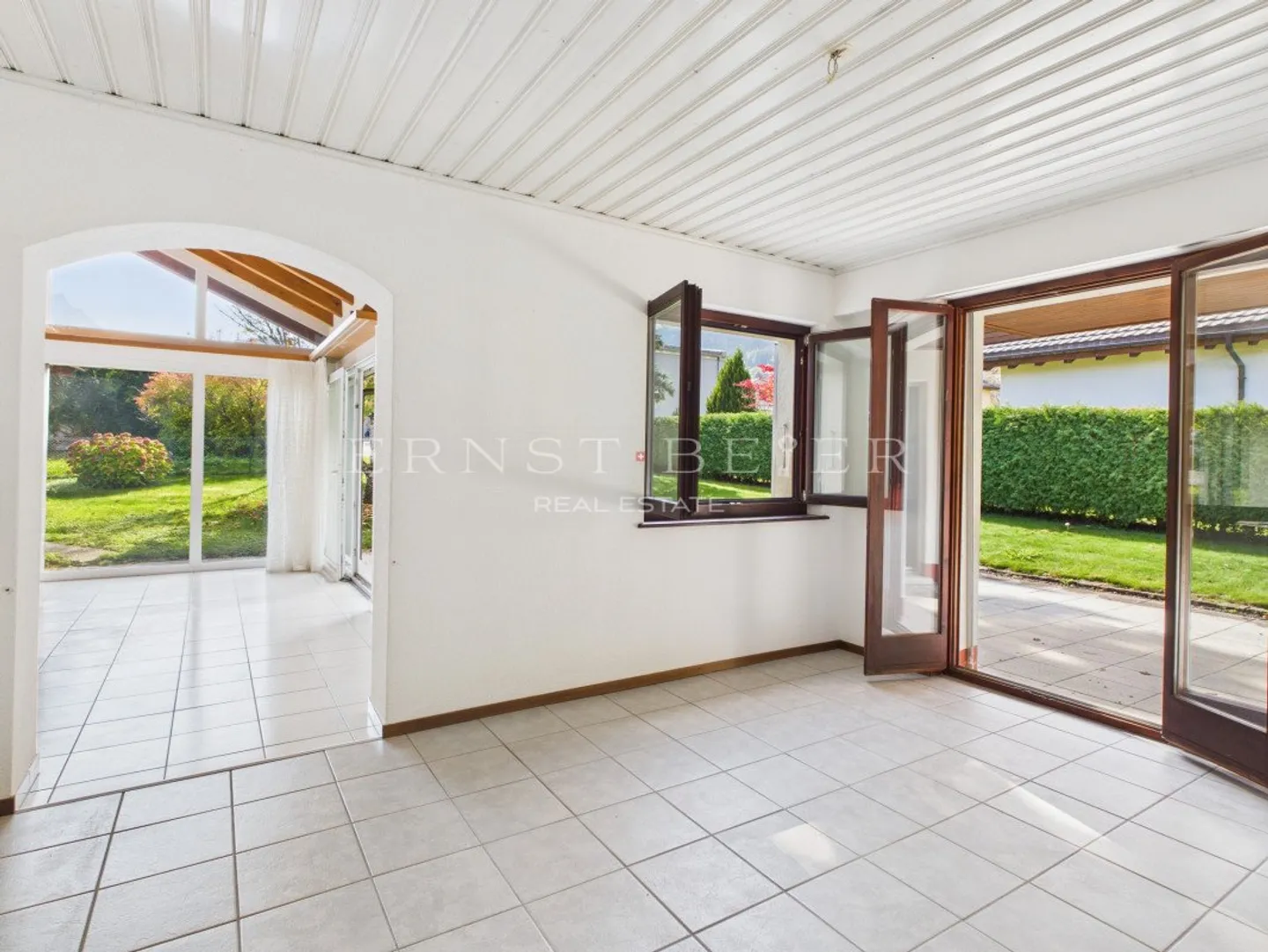 Beautiful detached villa on the ground floor, in a quiet and green area - Photo 4 of 13
