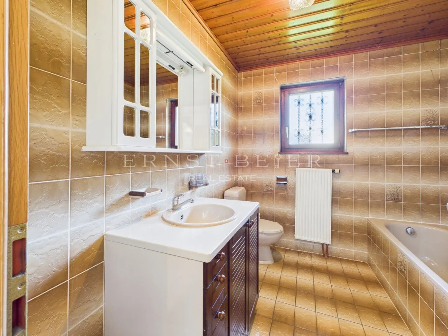 Beautiful detached villa on the ground floor, in a quiet and green area - Photo 8 of 13