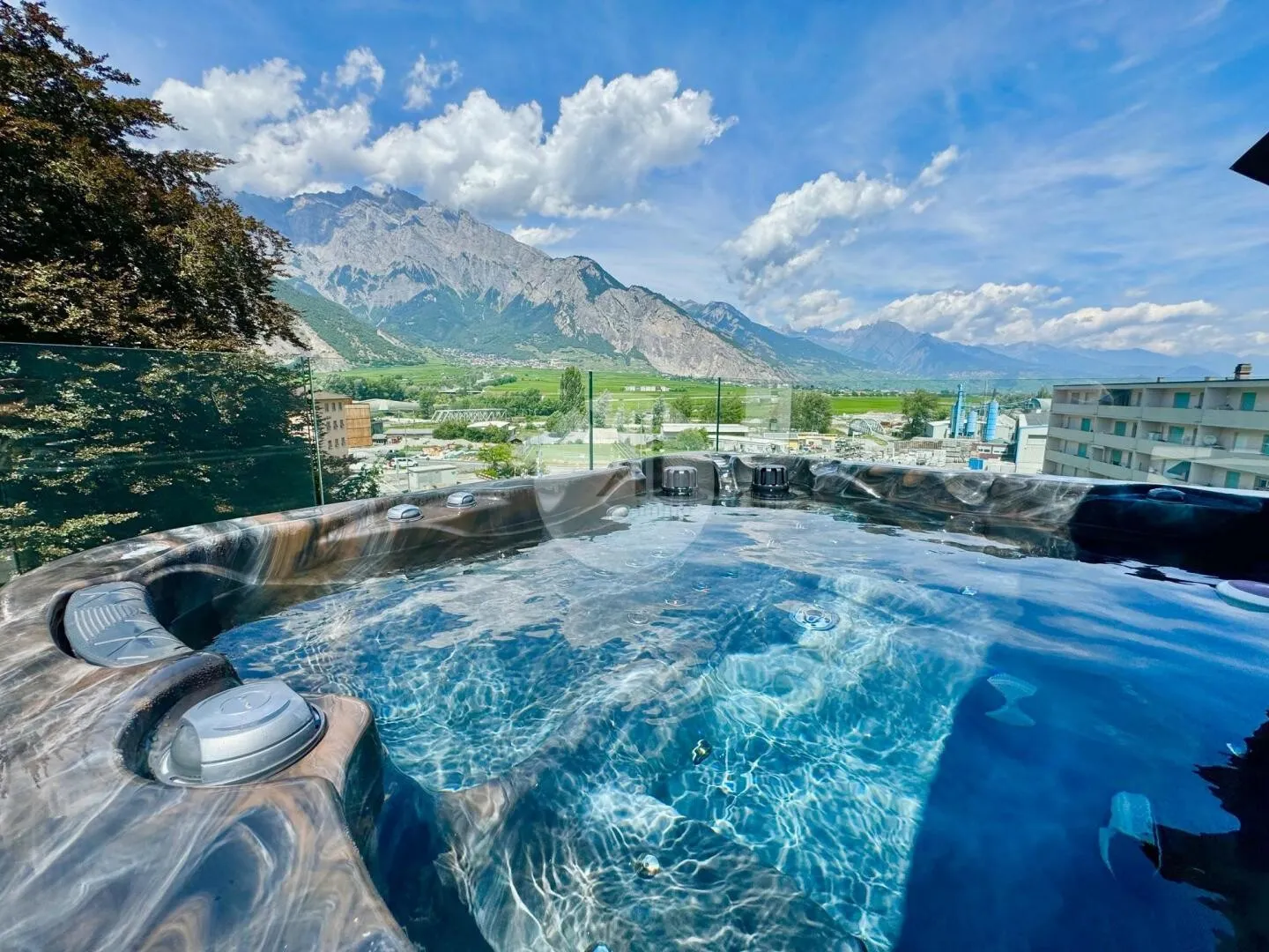 Riddes – Excellent, spacieux et lumineux avec grande terrasse et suite parentale - Photo 3 sur 13