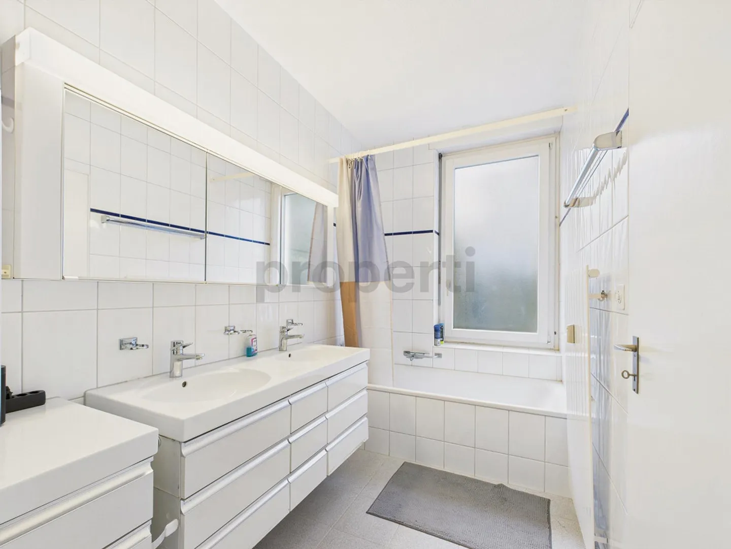 Appartement lumineux de 3,5 pièces avec balcon à Zurich - Photo 8 sur 11