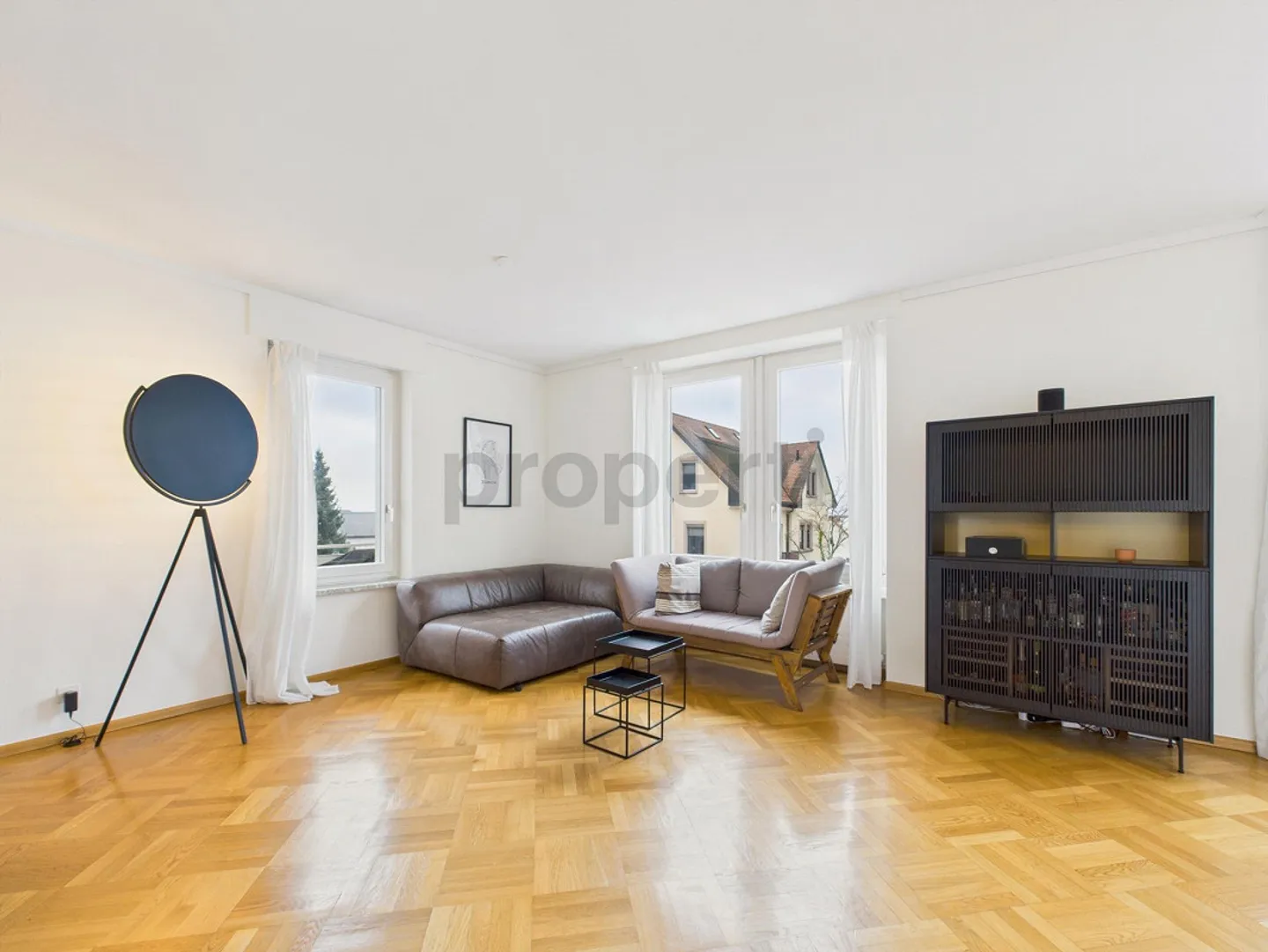 Appartement lumineux de 3,5 pièces avec balcon à Zurich - Photo 2 sur 11