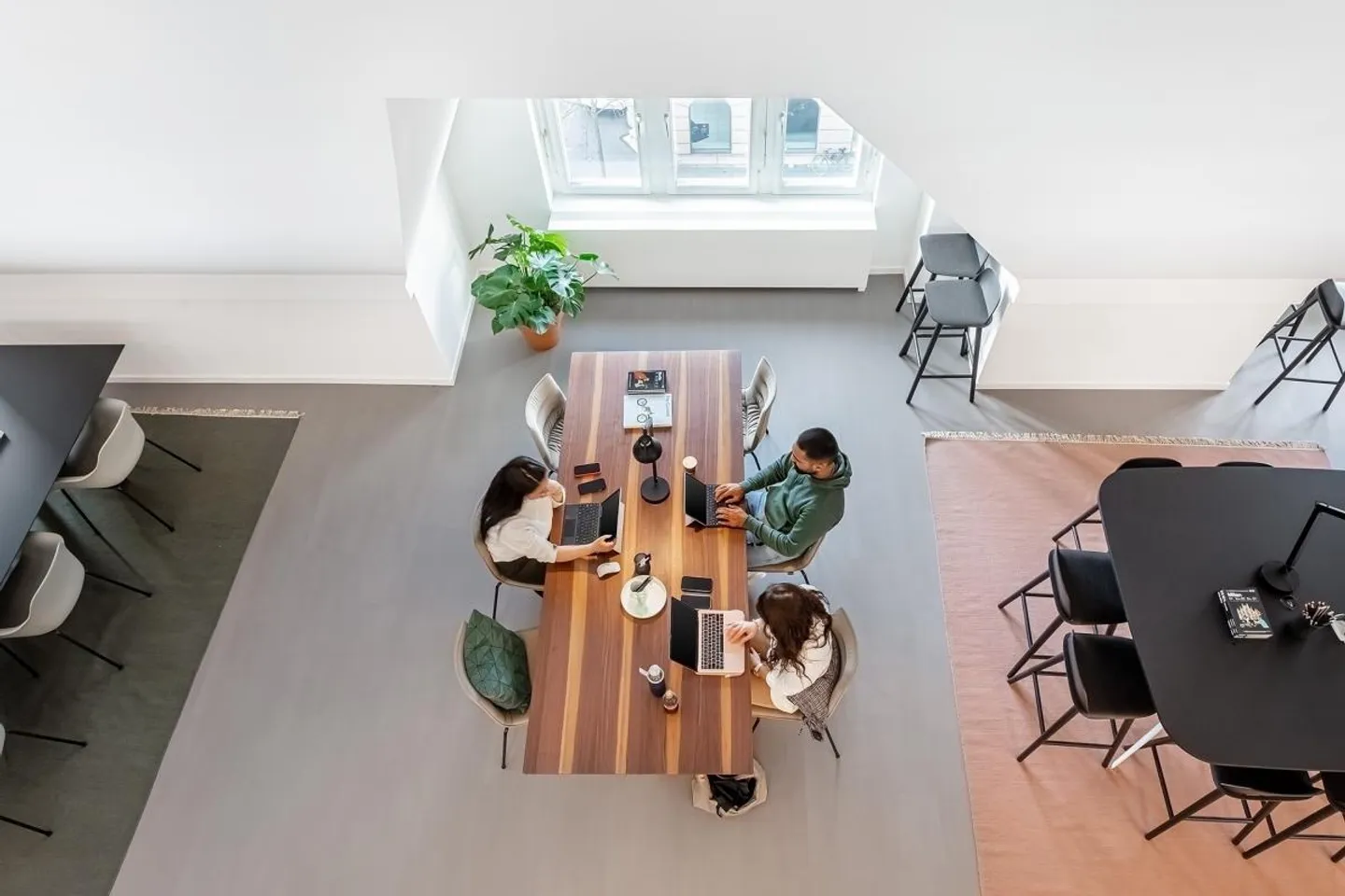 Find large offices in Spaces Seefeld for 15 people - Photo 10 of 11