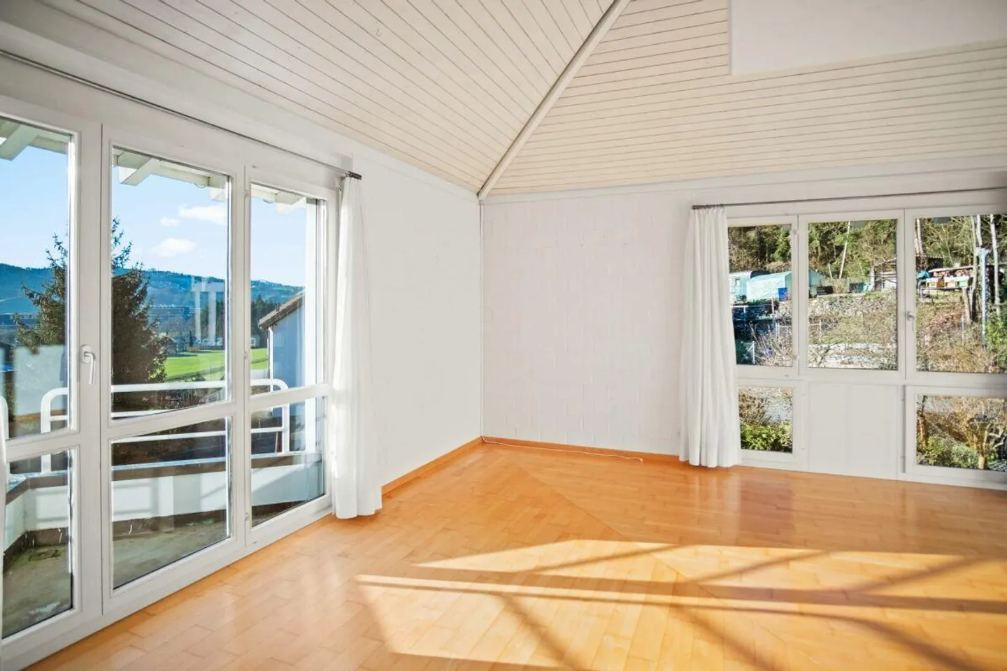 Maison individuelle exclusive avec appartement séparé et vue panoramique dégagée sur le Säntis - Photo 15 sur 30